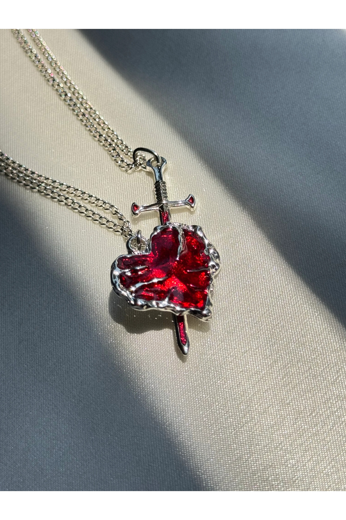 Harlofia Jewelry Bloody Heart Kılıçlı Çift Kolye Seti