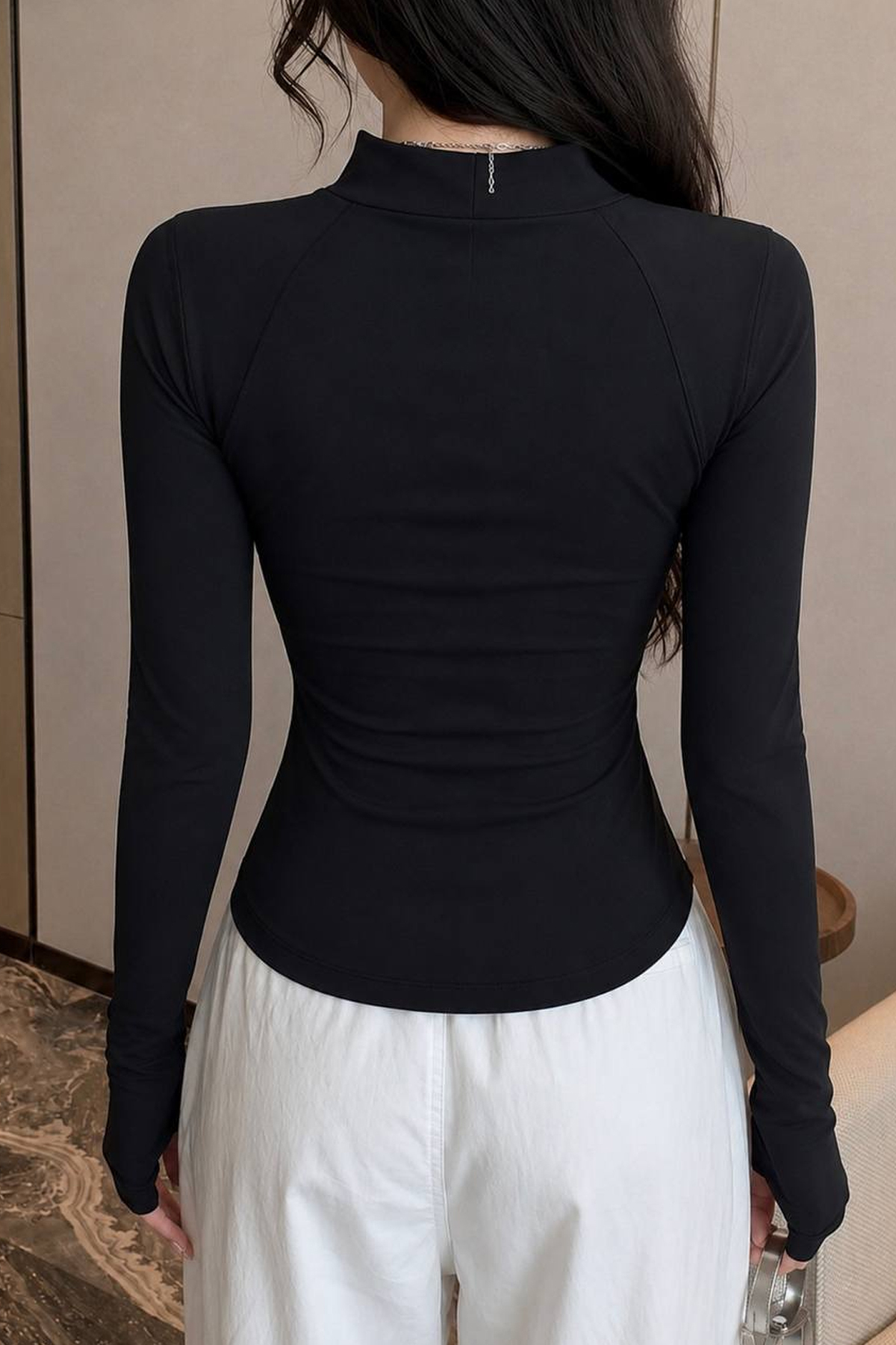 İlayda Toprak Rover Siyah Uzun Kollu Parmak Geçirme Detaylı Fermuarlı Cepli Esnek Soft Yoga Fitness Spor Hırka görsel 7