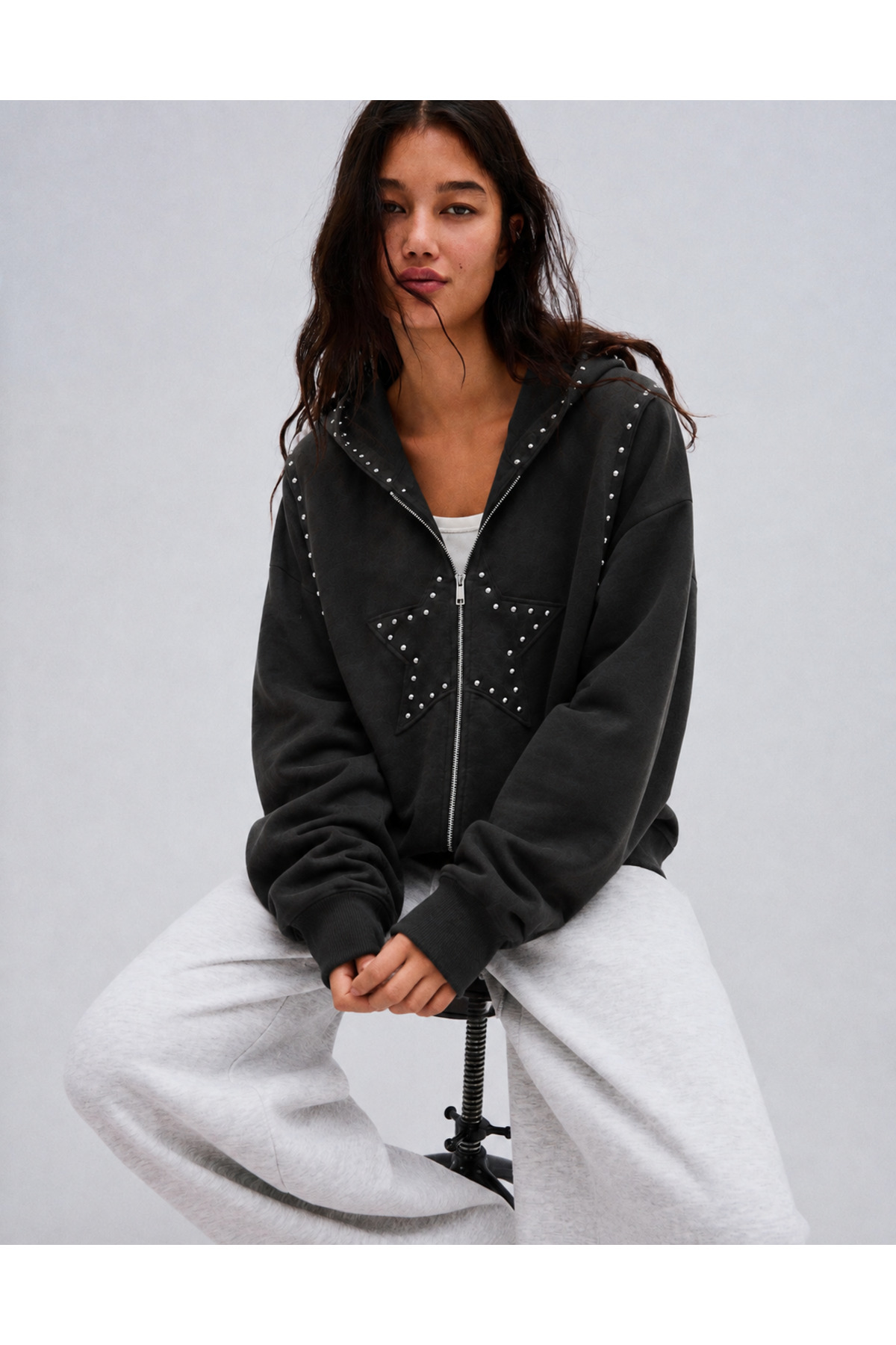 Genel Markalar Kadın Kapüşonlu Fermuarlı Yıldız Detaylı Oversize Hoodie Hırka görsel 3