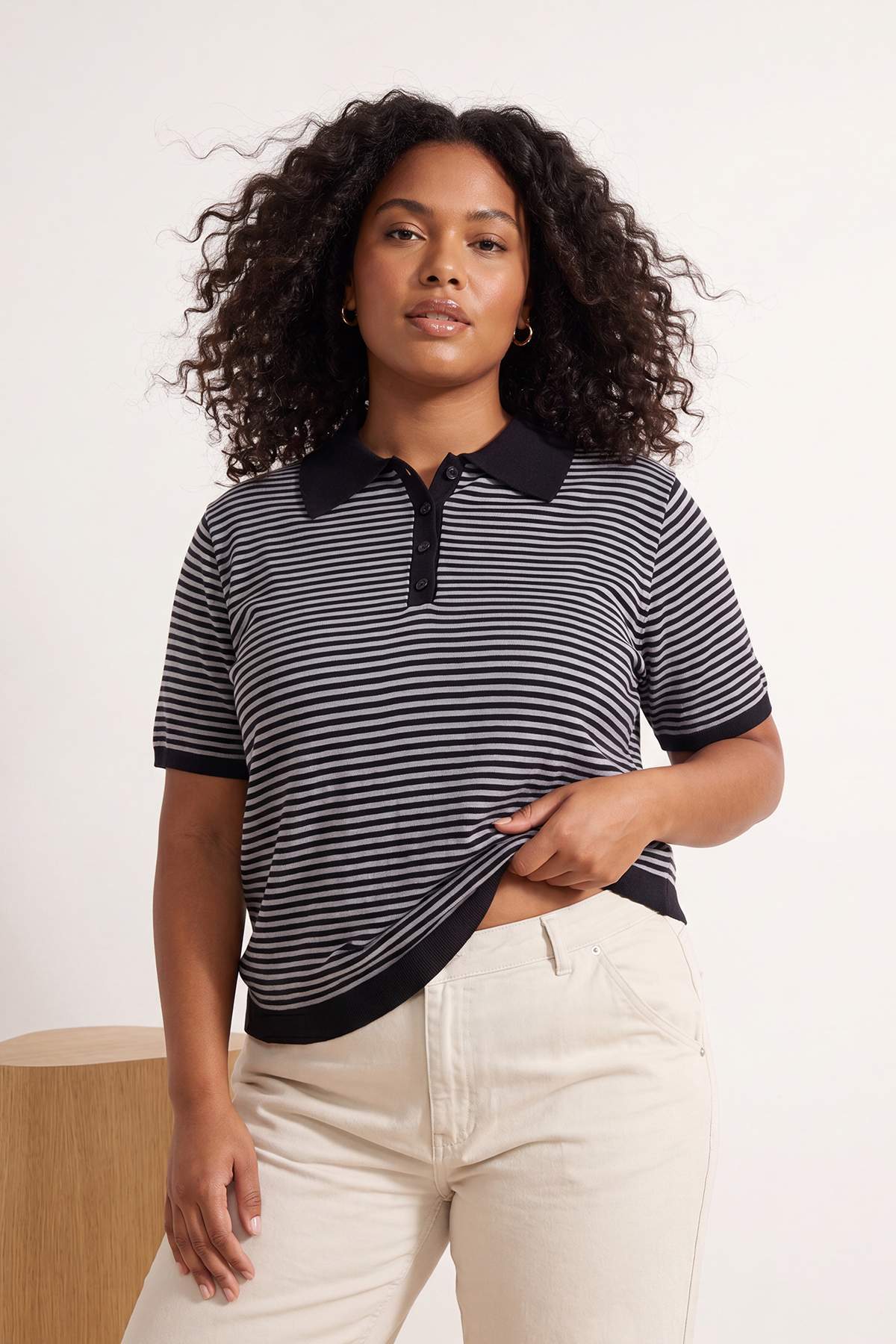 Trendyolmilla Curve Lacivert Çizgili Polo Yaka İnce Yazlık Triko Bluz TBBSS26AF00205