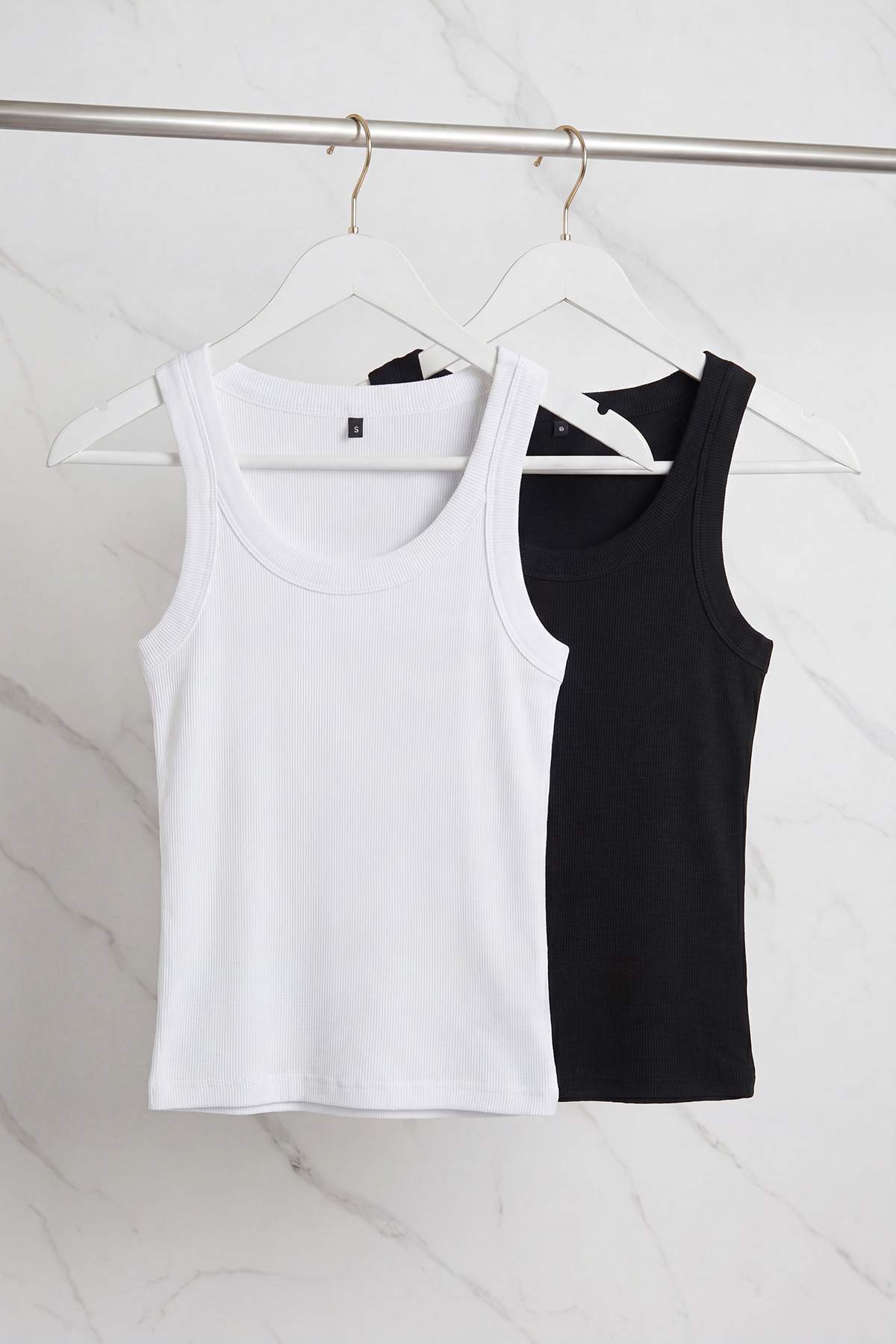Trendyolmilla Siyah-Beyaz Örme Atlet TWOSS26AL00121