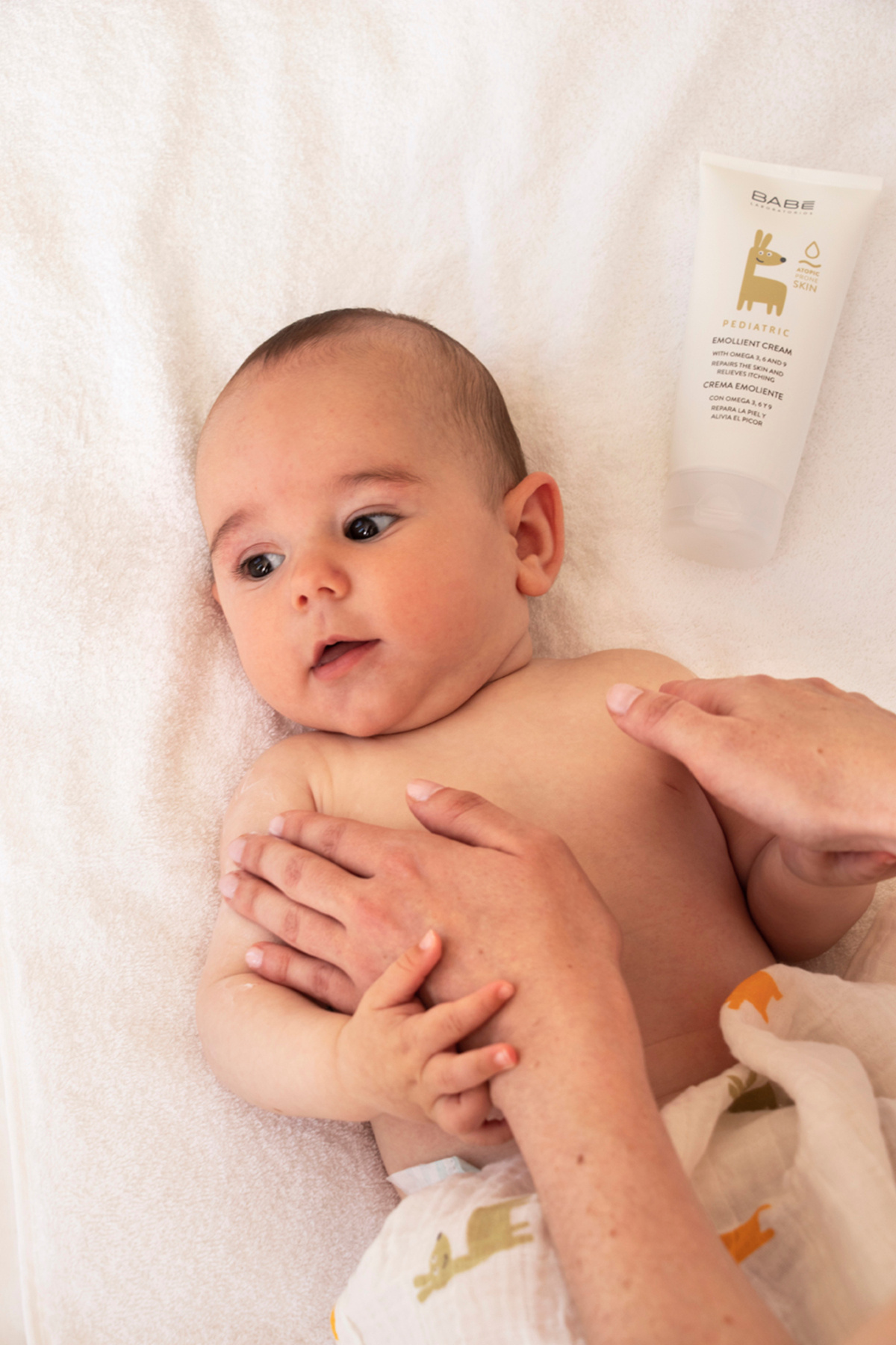 Pediatric Atopic Skin Emollient Cream 200ml - Bebek ve Çocuklar İçin Besleyici Vücut Kremi — 8437000945727 — تصویر 6 از 8