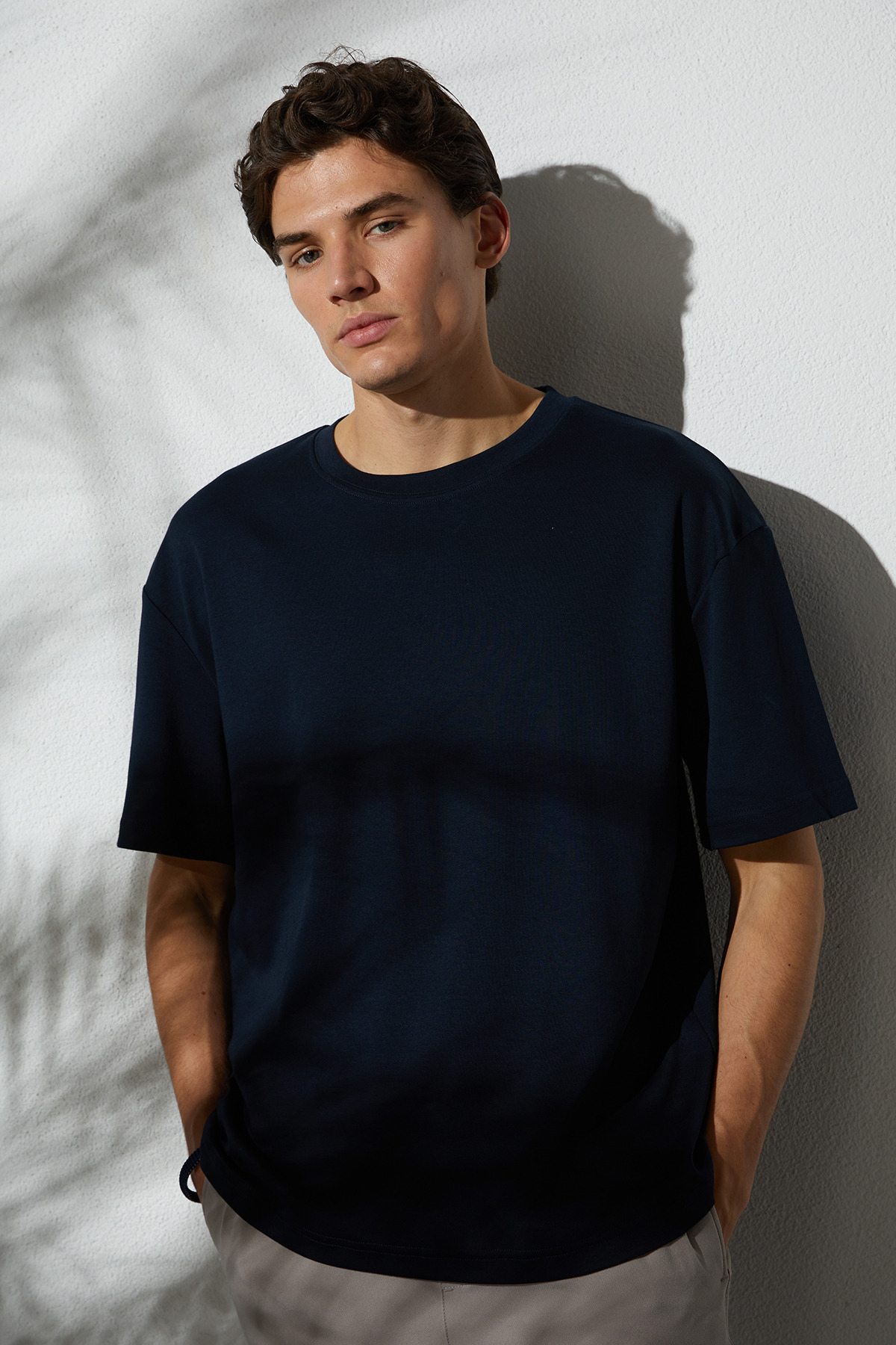 Tudors Unisex Oversize Geniş Kesim %100 Pamuk Yumuşak Dokulu Basic Bisiklet Yaka Lacivert Tişört