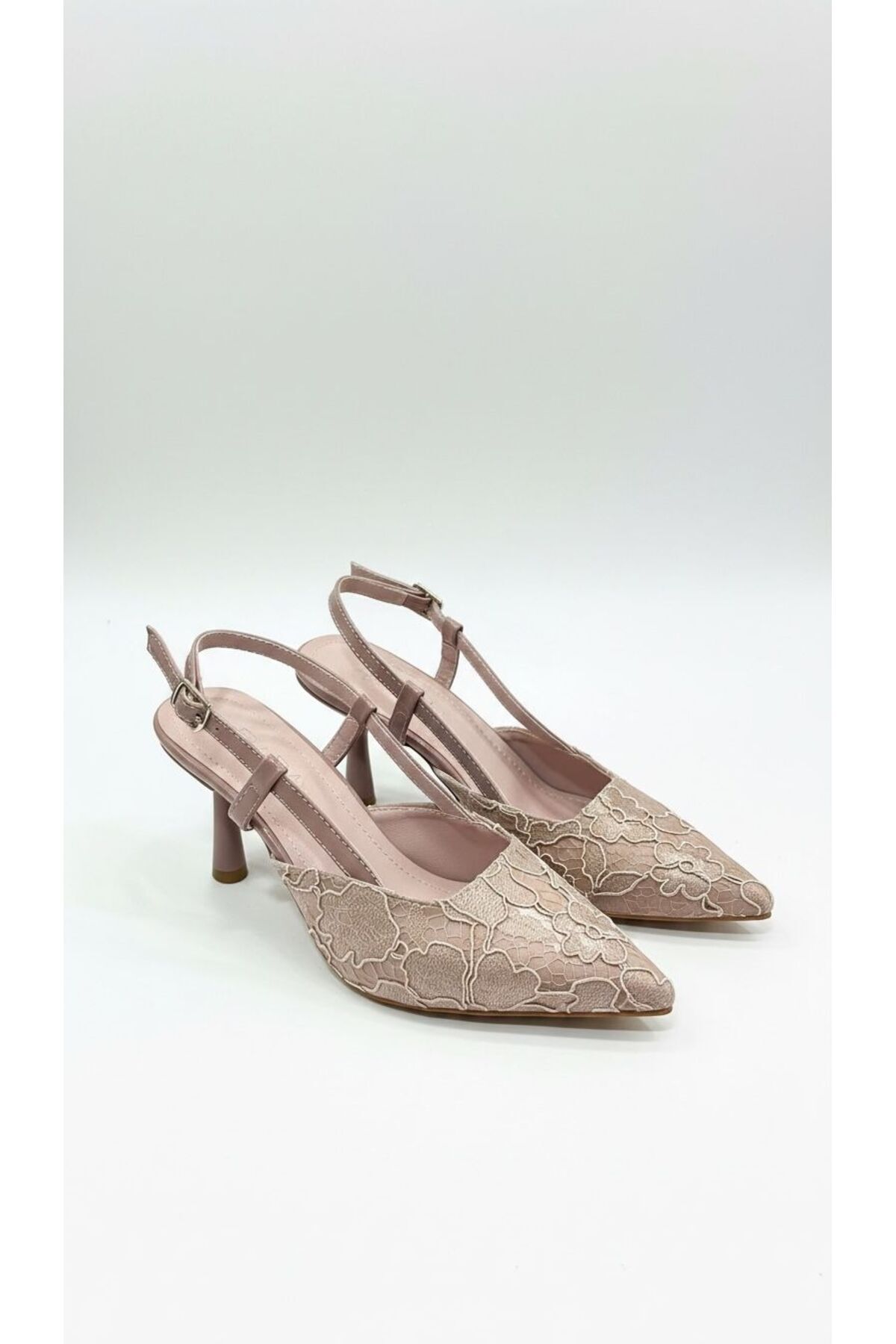 Lebibe Shoes LISA Kadın Pudra Sivri Burun 7 cm Topuklu Çiçek Dantel Desenli Rugan Slingback Ayakkabı görsel 7
