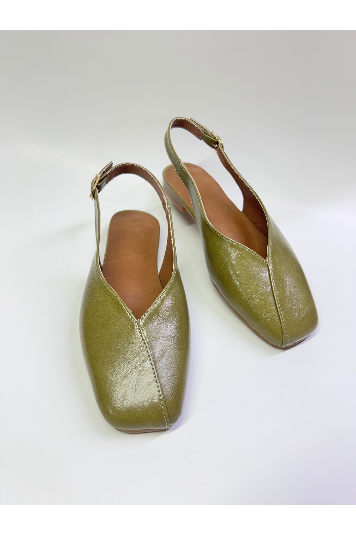 azza shoes BİANCA KADIN KARE KALIP PARLAK ARKASI AÇIK TOKA DETAYLI ZARİF ŞIK GÜNLÜK BABET görsel 5