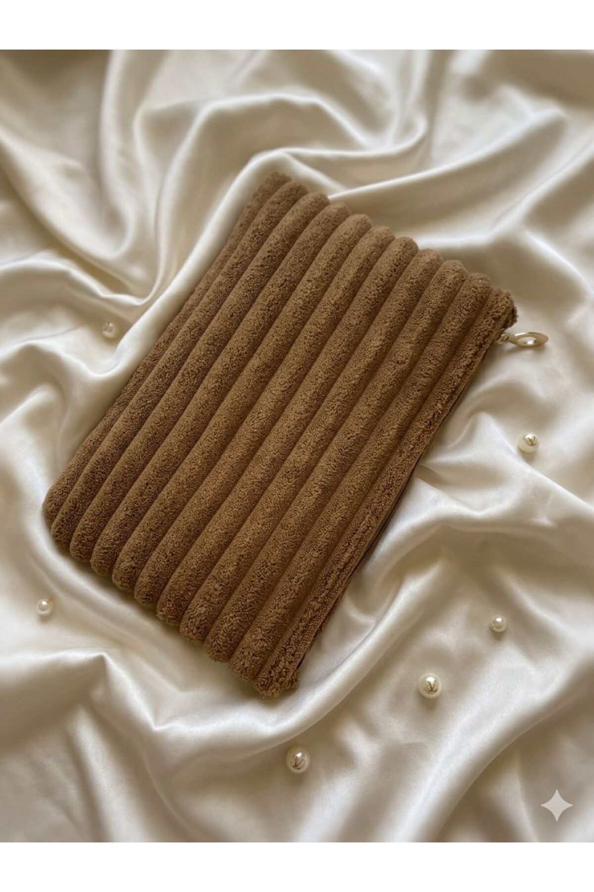 VELORİA BAG & SCARF Veloria Bag Zigzag clucth çanta DOKUMA KUMAŞ ve KORUMA PEDİ içeren İpad tablet taşıma çantası 18x 26 cm iç kapasite