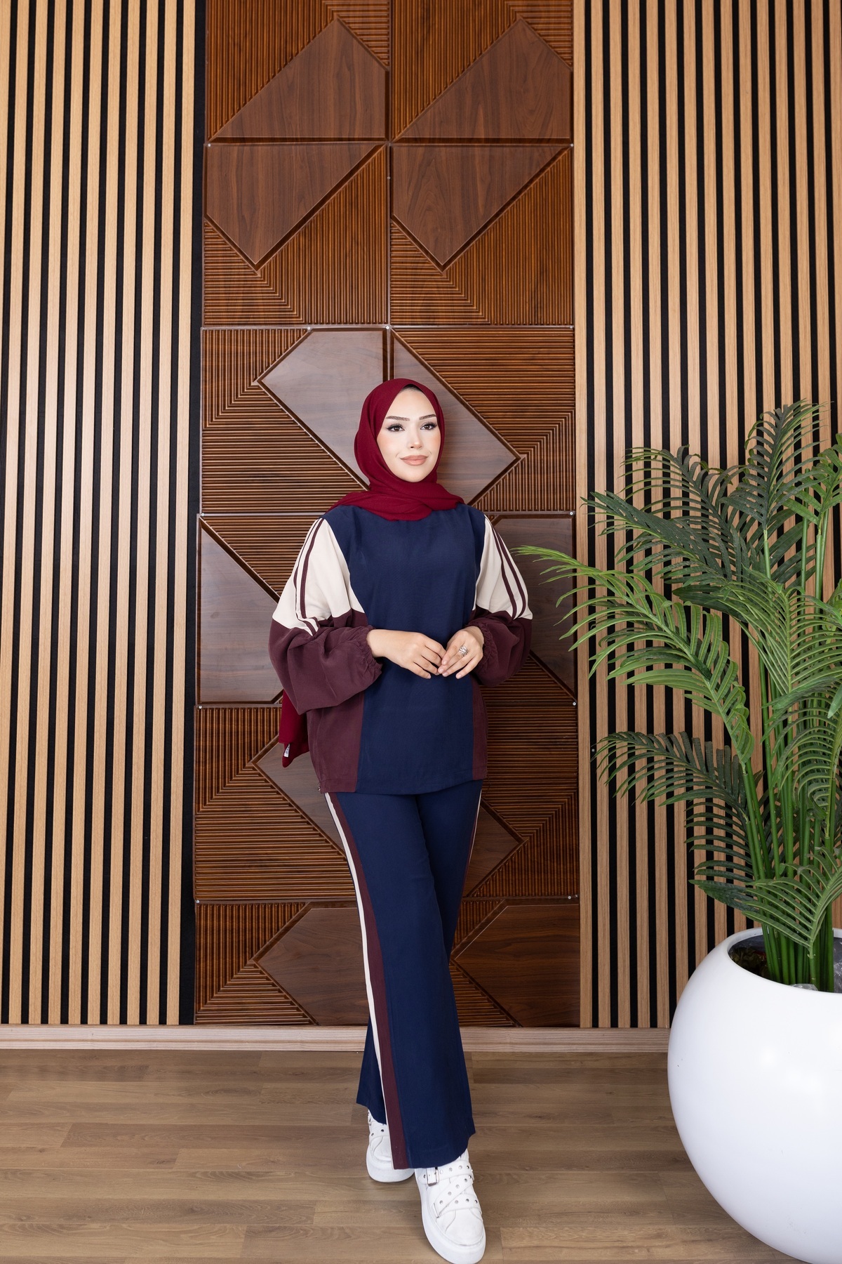MiraMore Butik Color Blocked Comfortable Fit Two-Piece Set