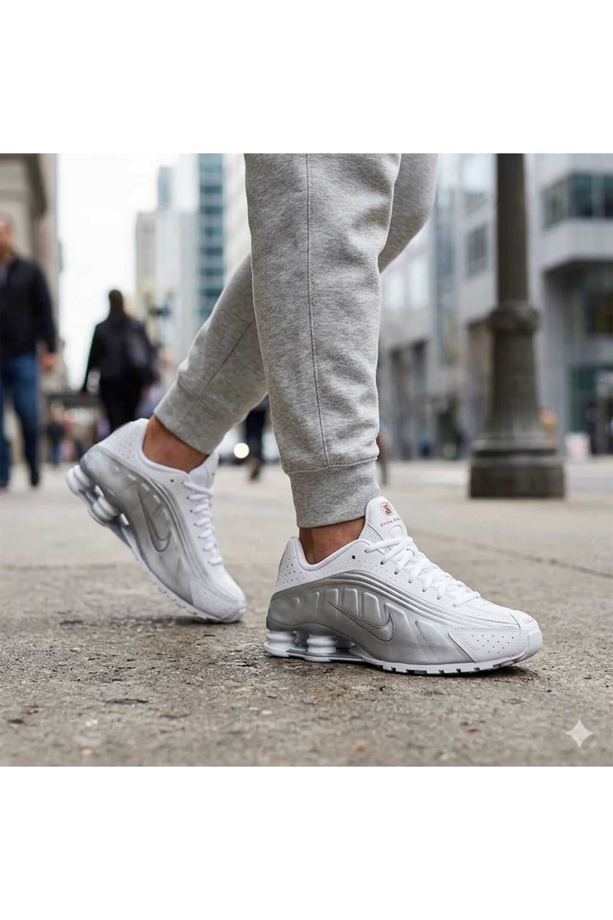 靴 Nike Shox R4 White llic Silver 25.5 Nike Shox R4 White Metallic Silver..!!! DAR KALIP !!! ALFA