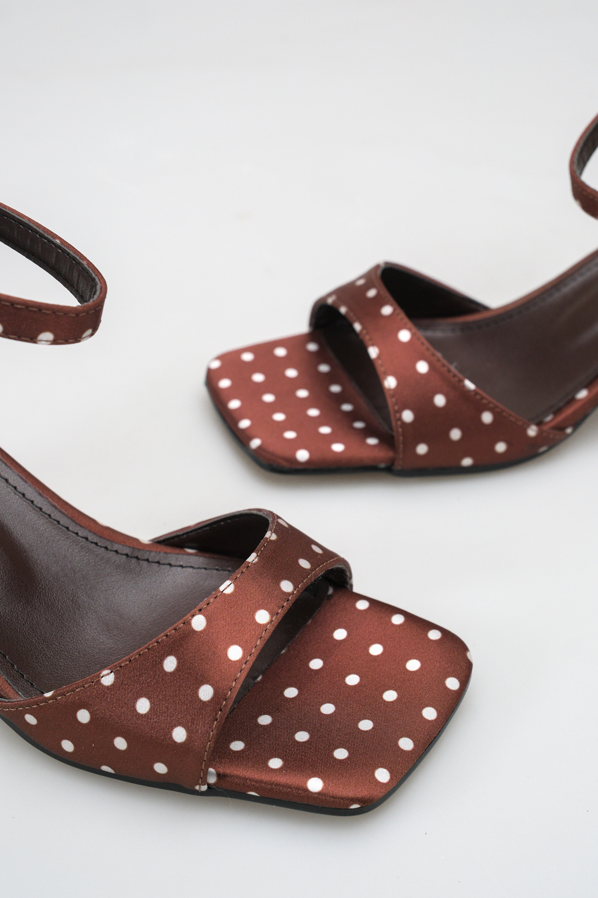 Women's Thin Heel Sandals Polka Dot Minimal Evening Shoes