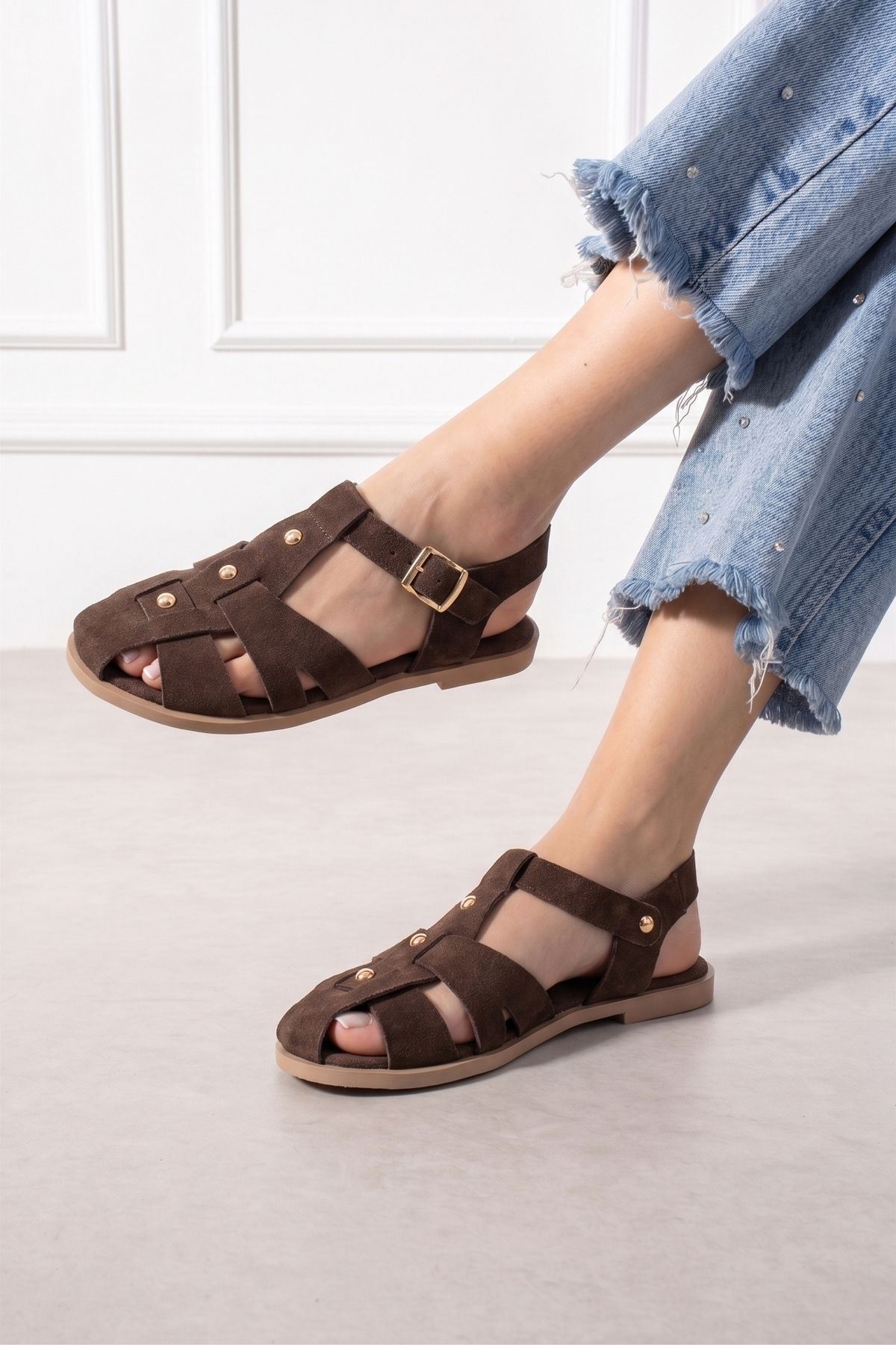 FUGA MODA Treviso Kahverengi Süet Gold Tokalı Çok Bantlı Kadın Sandalet