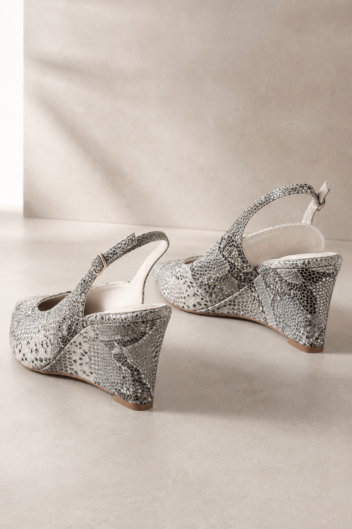 Women Lay-z Kadın Gümüş Yılan Desenli Dolgu Topuk Stiletto 8,5 cm Rahat Tam Kalıp. görsel 5