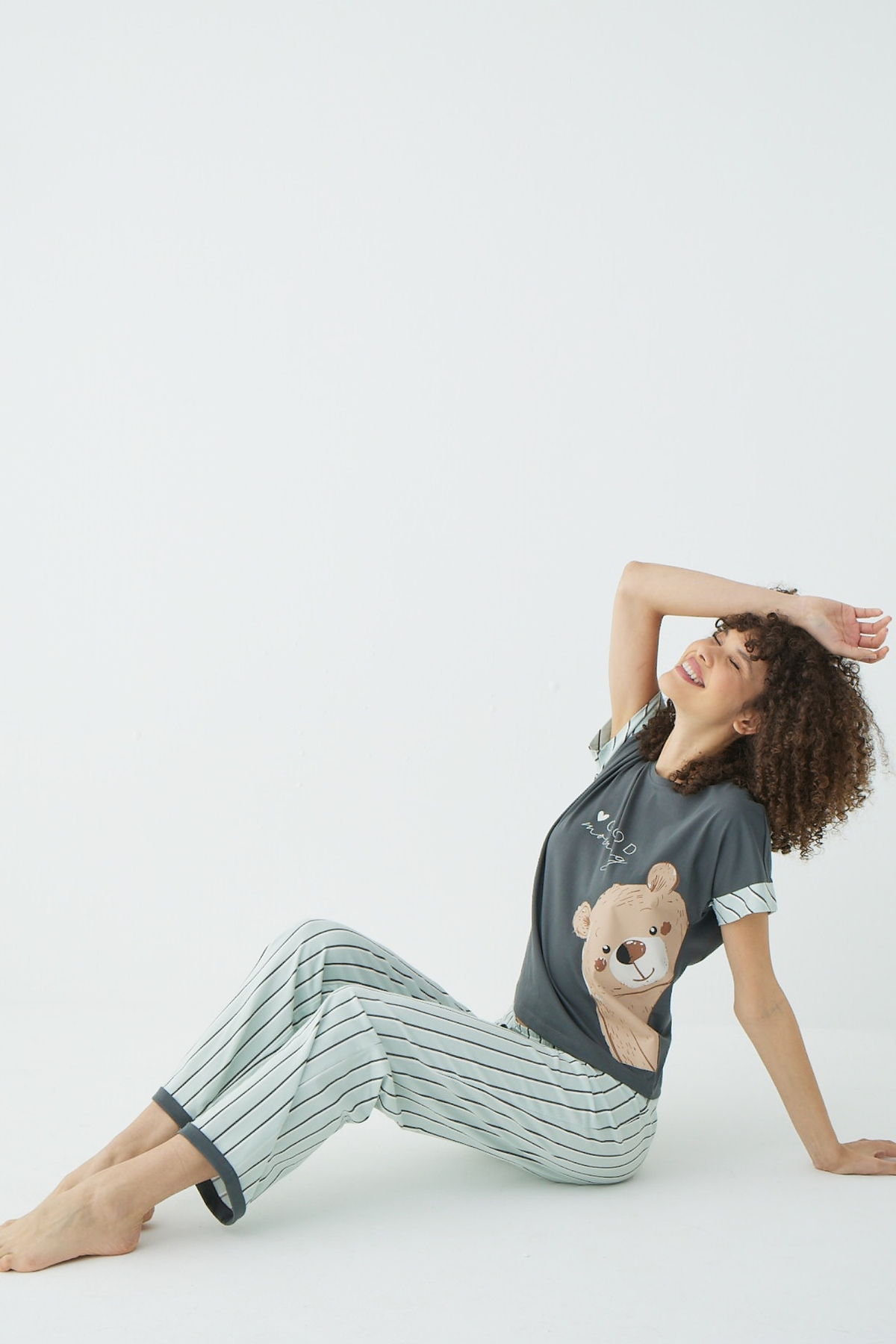 İPEKTENİM Sevimli Ayıcık ve Good Morning Yazı Baskılı Düşük Kol Detaylı Çapraz Kumaş Biyeli Pijama Takımı görsel 2