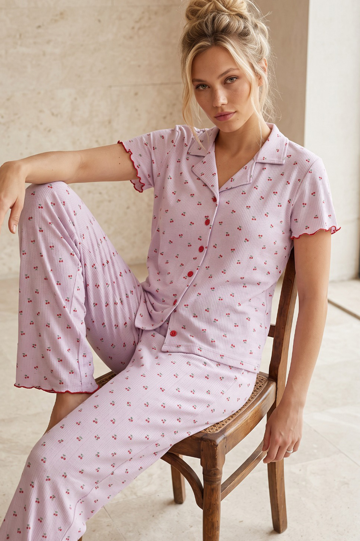 Siyah İnci lila kiraz desenli Düğmeli Pointelli Örme Pijama Takımı 26120690