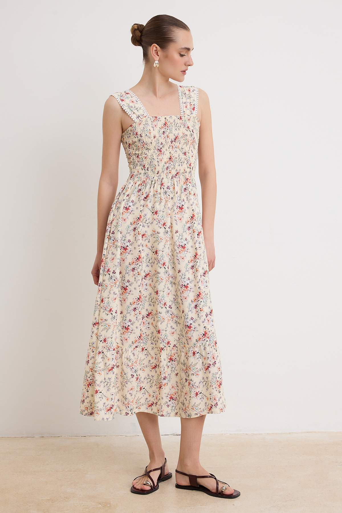 Trendyolmilla Çok Renkli Midi Dokuma Elbise TWOSS26EL00909