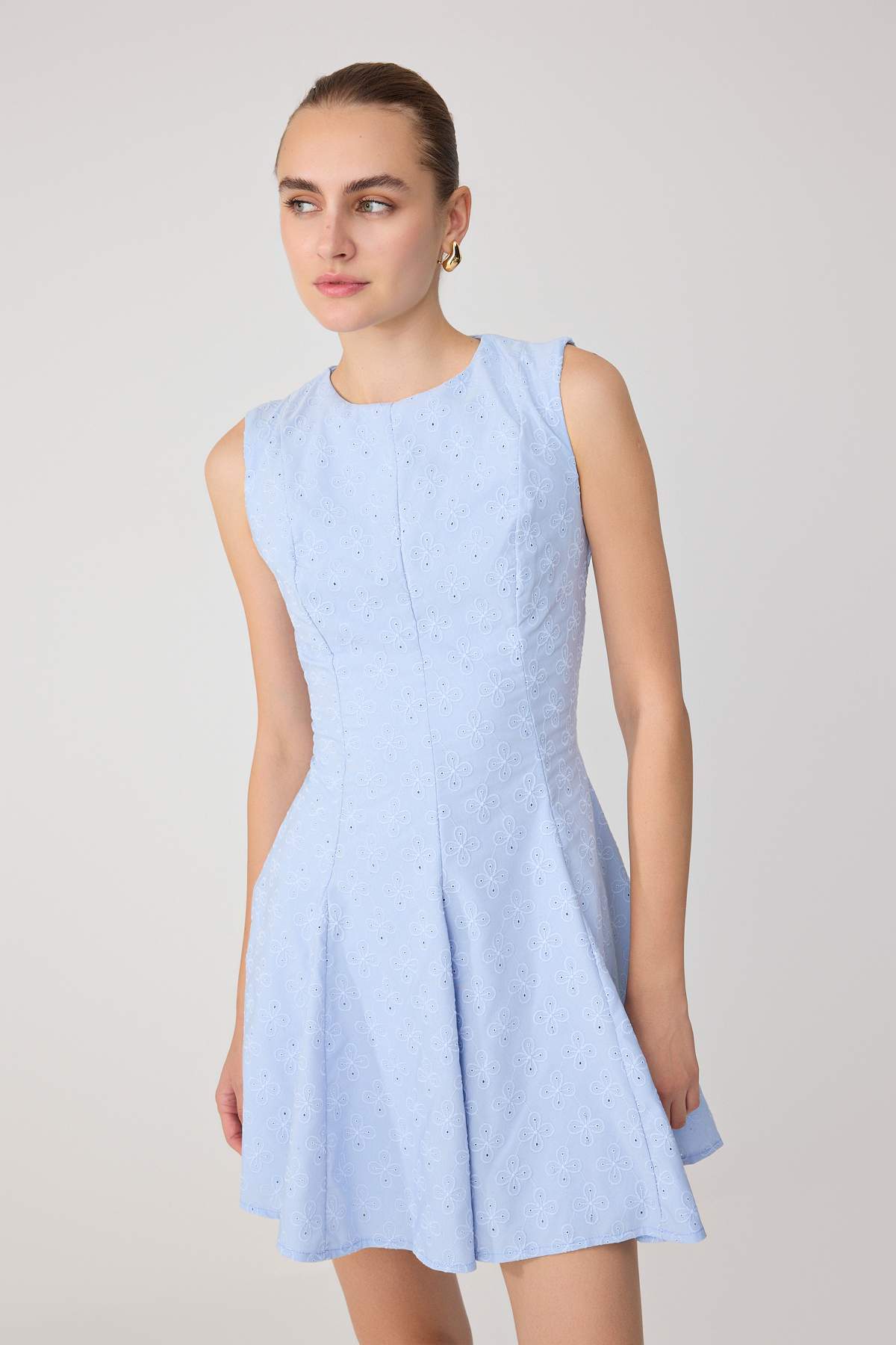 Trendyolmilla Açık Mavi Düz Brodeli Kısa / Mini Dokuma Elbise TWOSS25EL00884