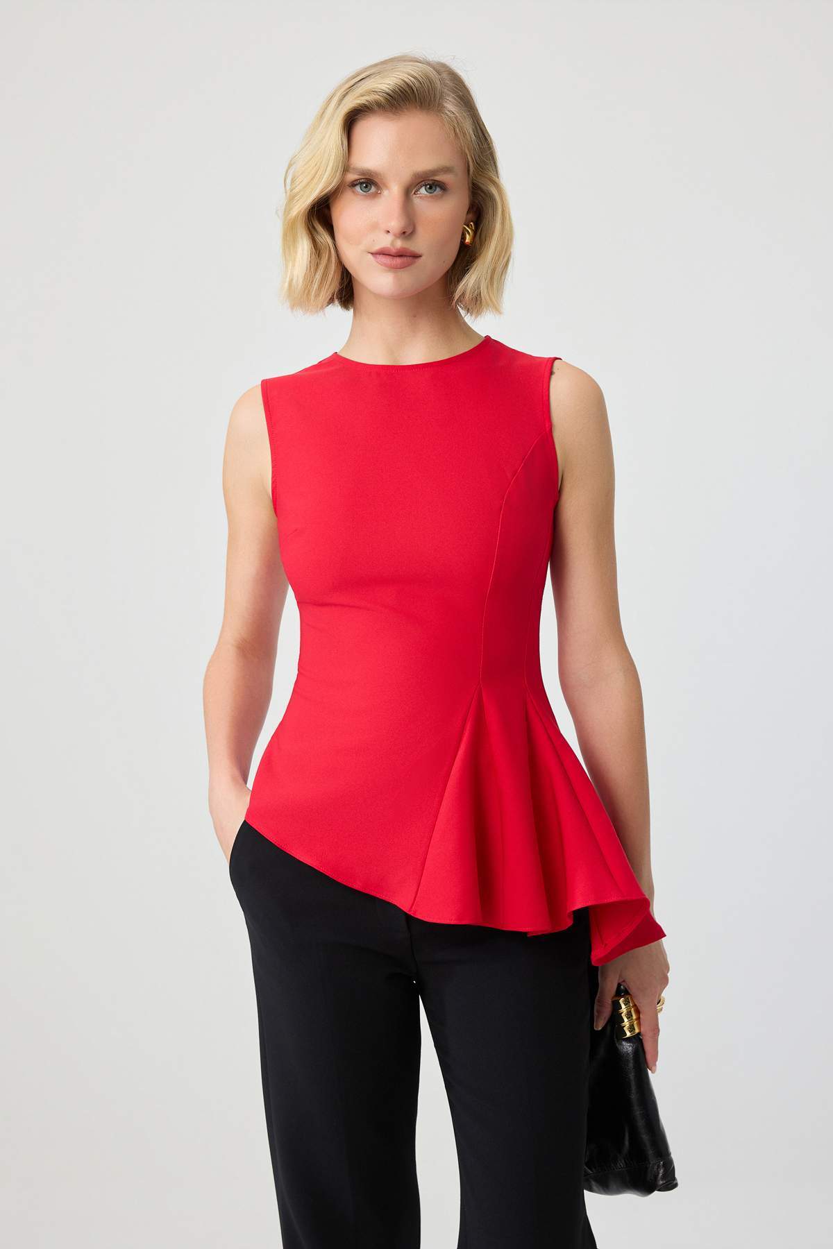 Trendyolmilla Kırmızı Asimetrik Godeli Dokuma Bluz TWOSS26BZ00606