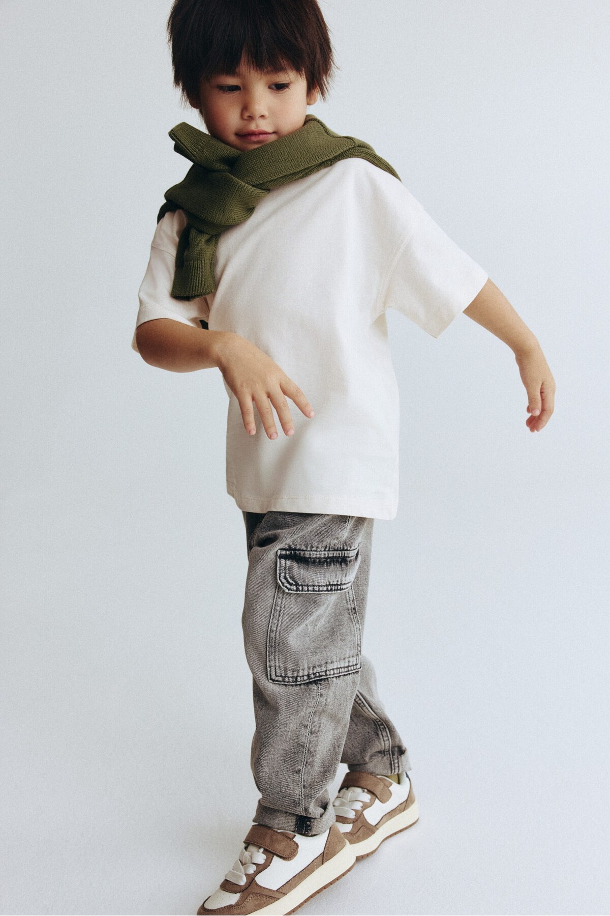 شلوار جین گشاد و مخروطی شکل اچ اند ام شلوار جین H&M