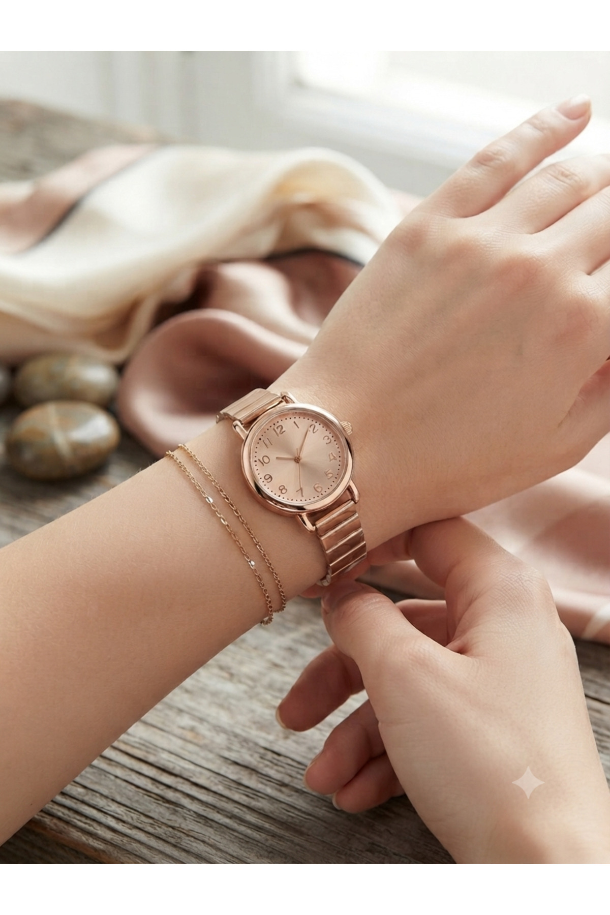 DARK BLANC Rose Gold Renk Özel Seri Minimal Kol Saati Çok Ince Bilekli Lar Için