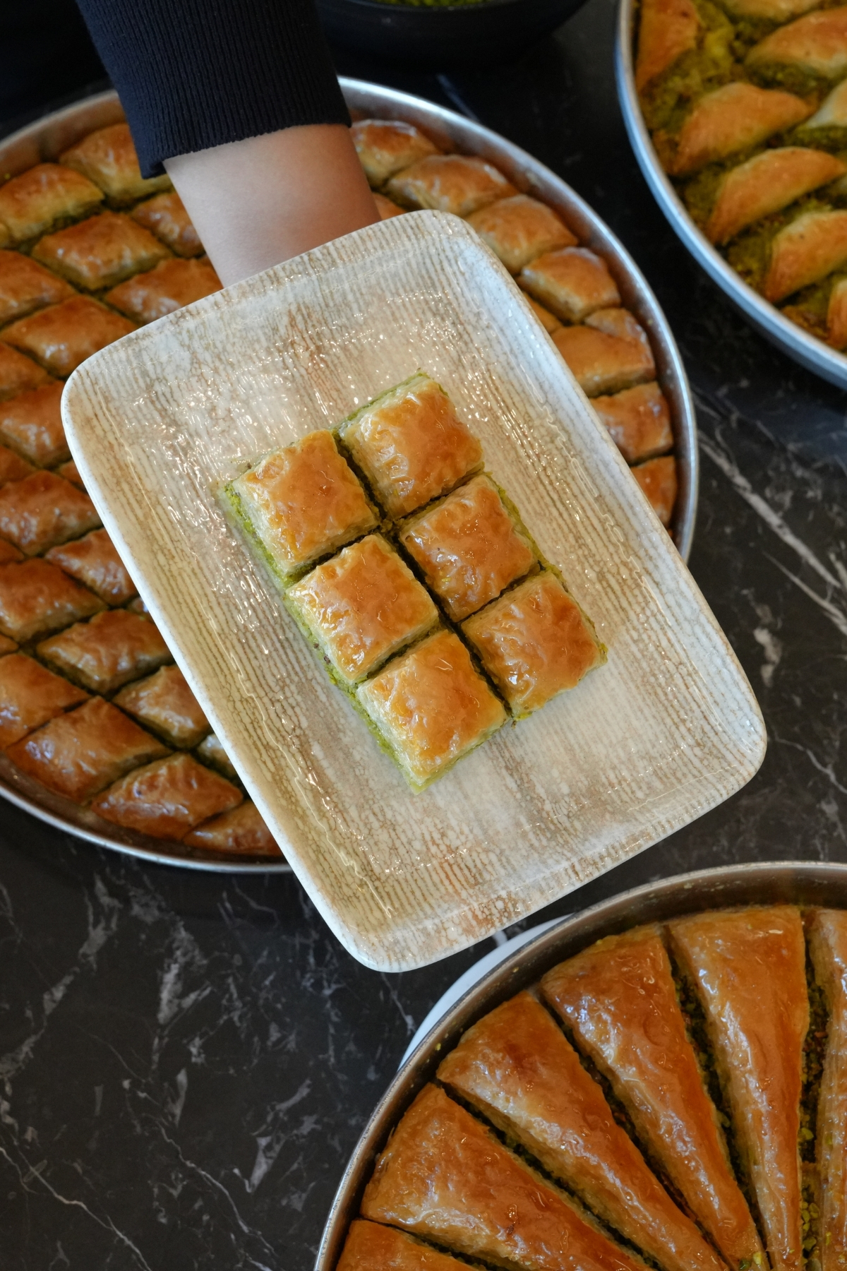 باقلوا خشک ۰.۵ کیلوگرم بسته (۱۴-۱۵ برش)