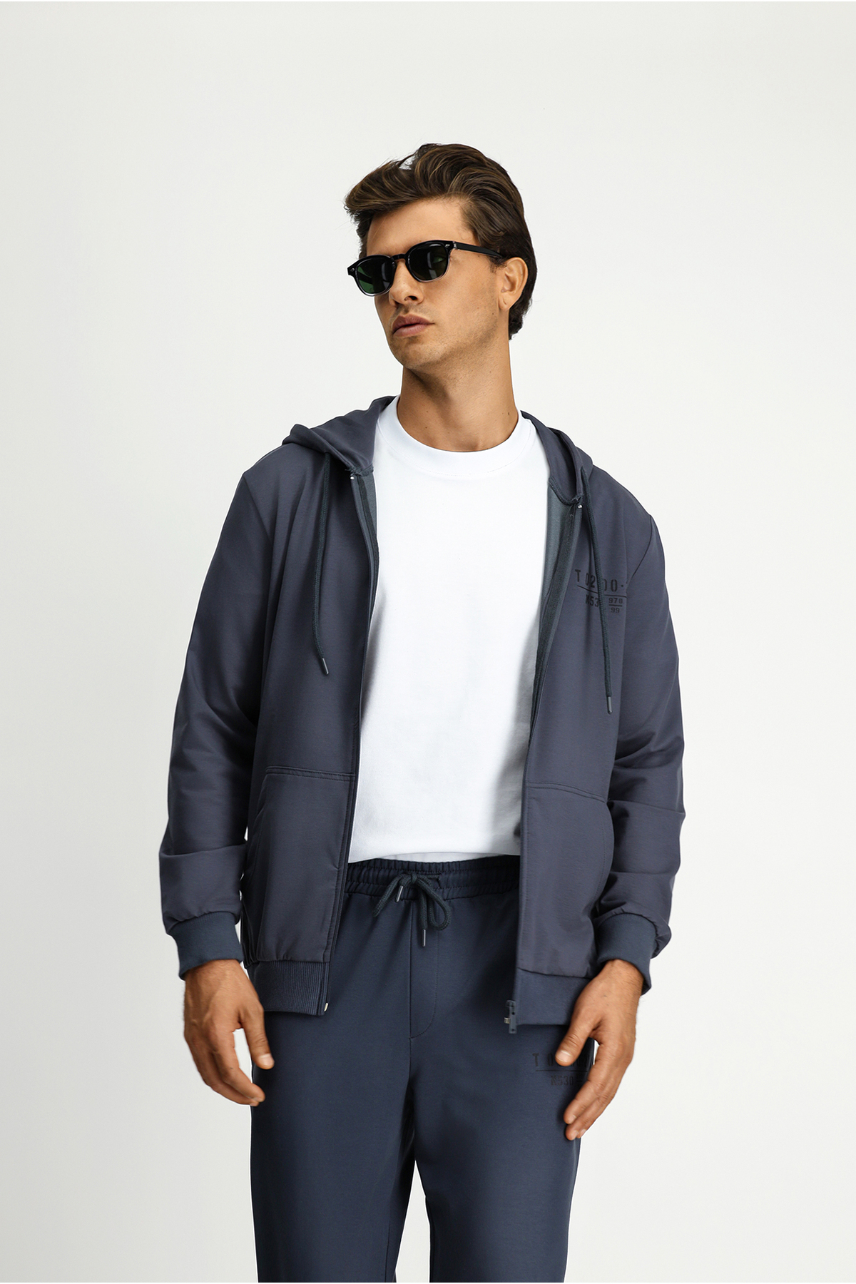 Kiğılı Kapüşonlu Regular Fit Fermuarlı Baskılı Pamuklu Sweatshirt görsel 3