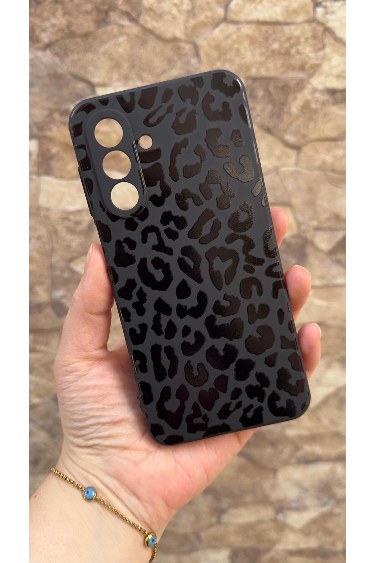 Samsung Galaxy A17 Compatible Leopard Patterned Silicone Shock Absorber Classic Shielded Rubber Case