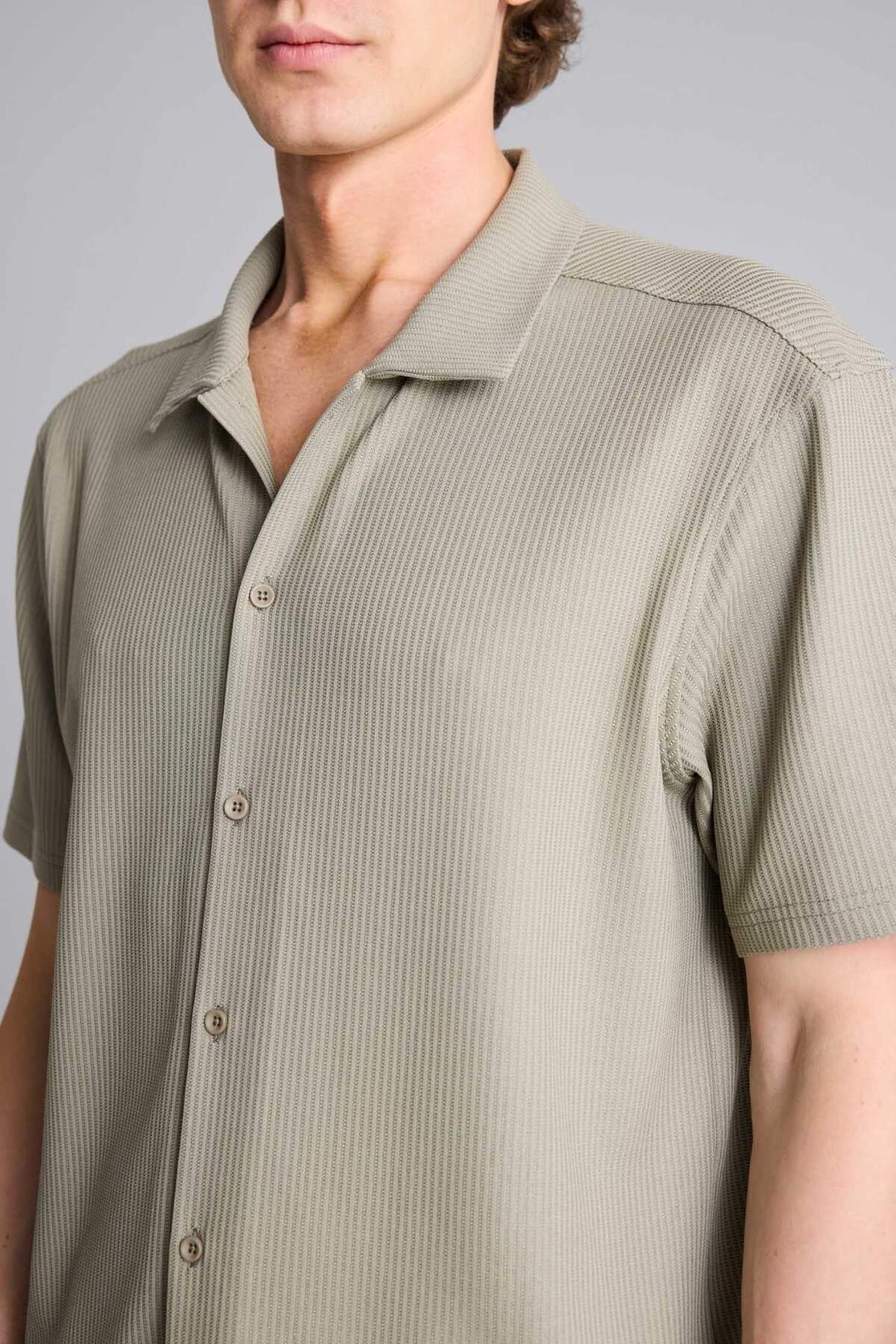 Regular Fit Polo Yaka Yazlık Kısa Kollu Gömlek E1211AX25SM — خاکی — تصویر 4 از 5