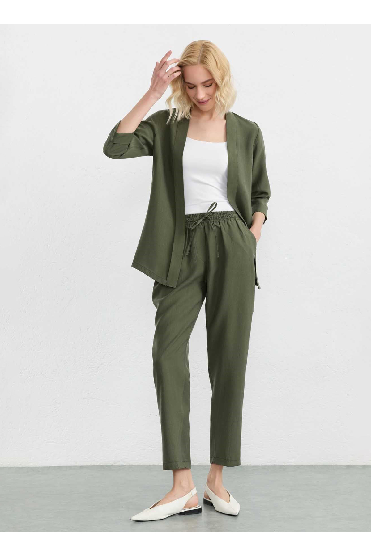Selen Haki Kadın Standart Fit Pantolon 26YSL5603