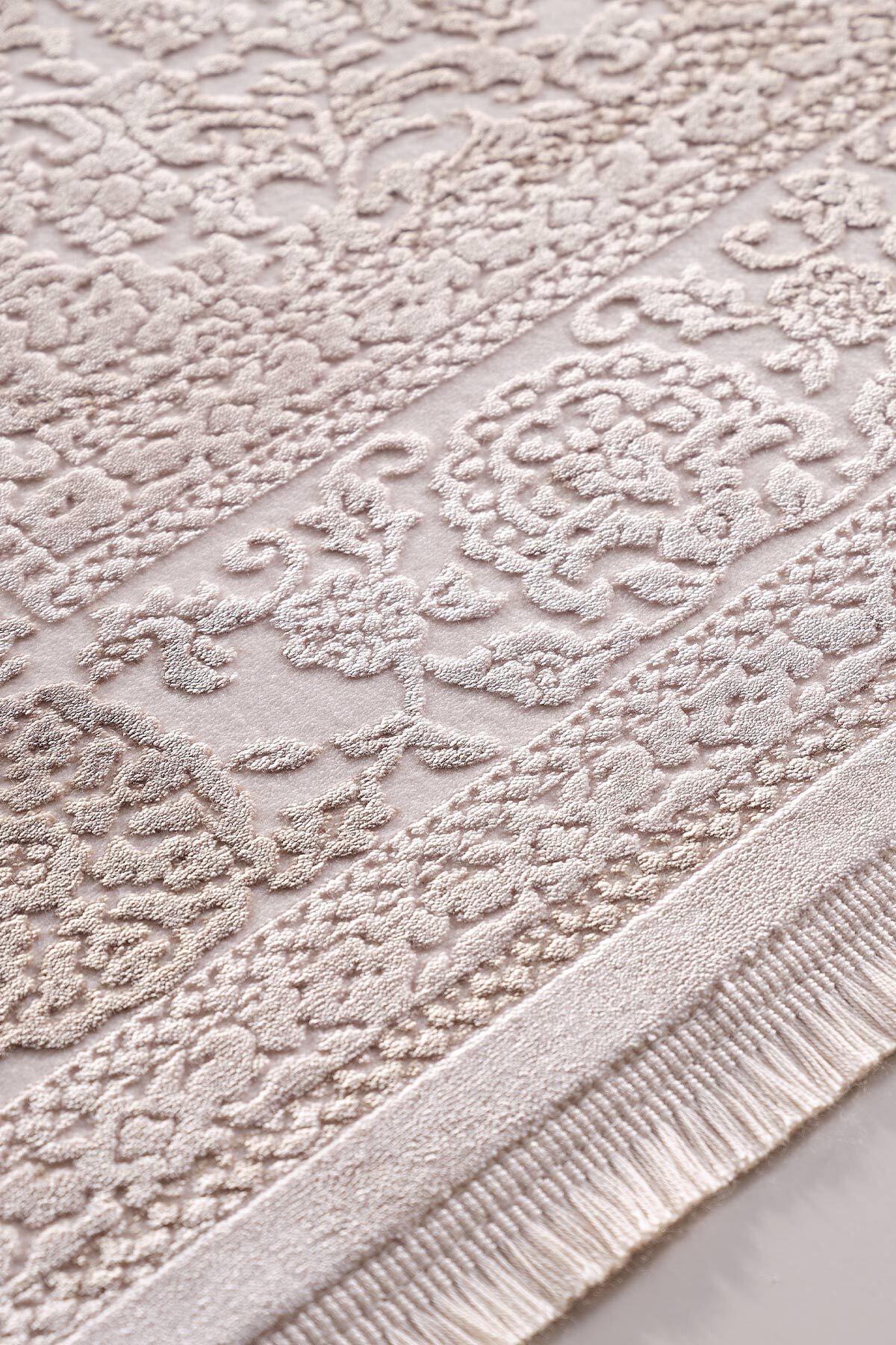 Galina 16647 Rectangular Acrylic Machine Carpet 160x230 Beige