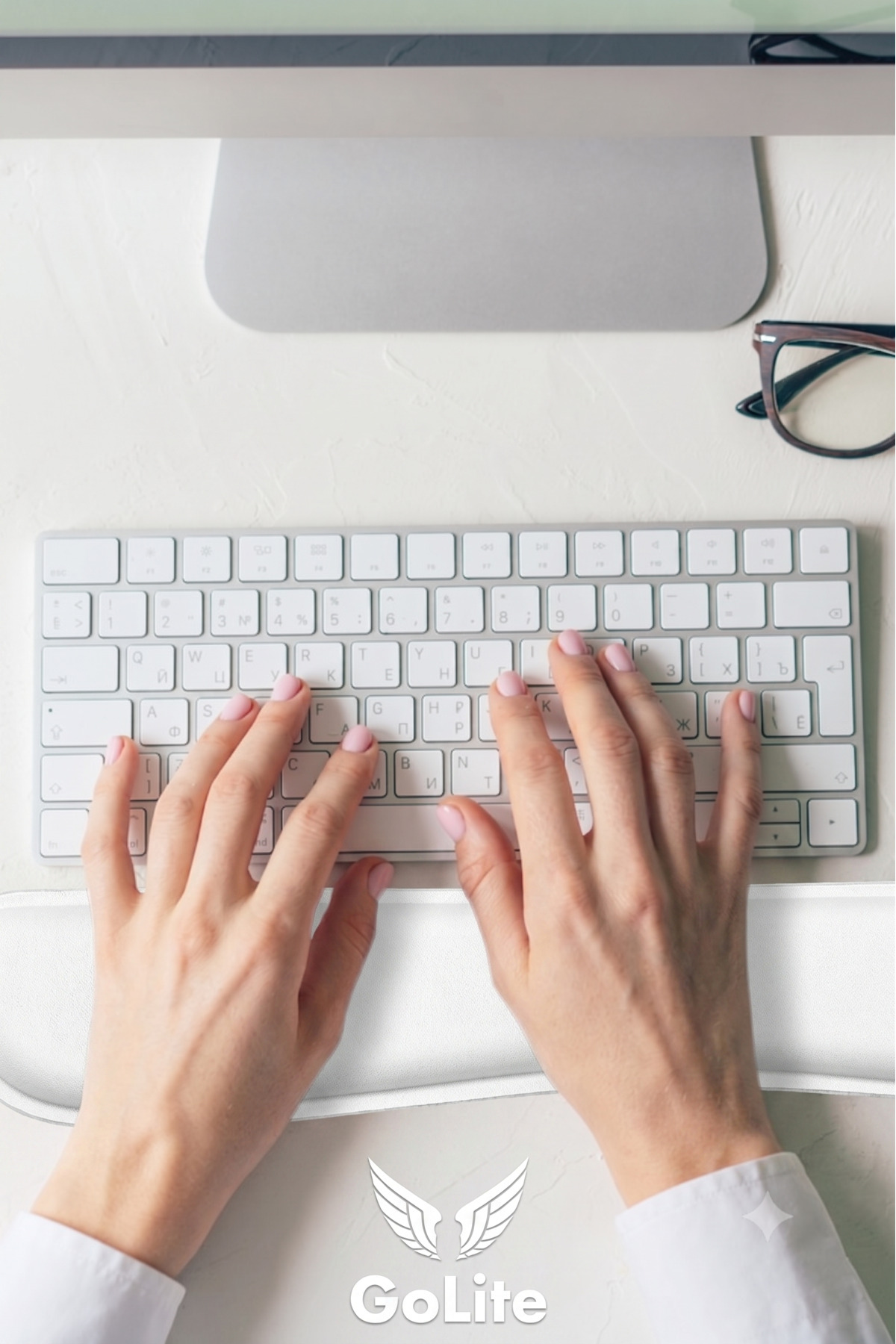 Keyboard & Mouse Wrist Support Set Ergonomic & Comfortable Memory Foam Anti-Slip Base Wrist Pillow- White