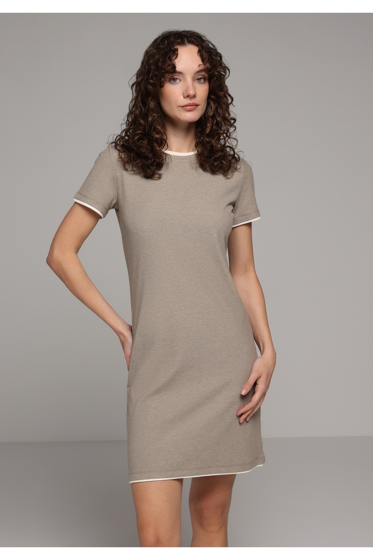 Slim Fit Düz Kadın Yeşil Kısa Kol Elbise