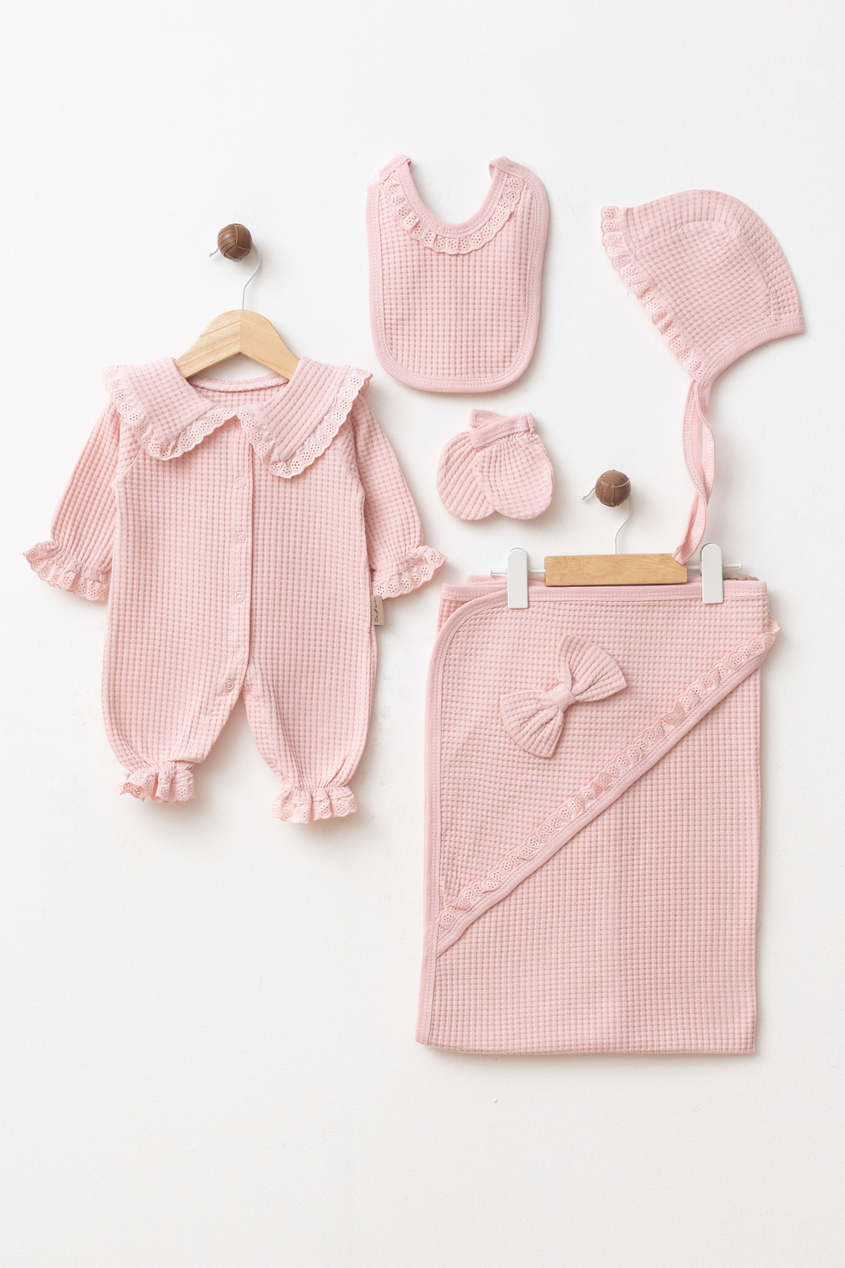 BABY GIRL PISTOL NEWBORN HOSPITAL EXIT BODYSUIT SET WITH 5 JUMPSUITS AND BLANKET YK19493