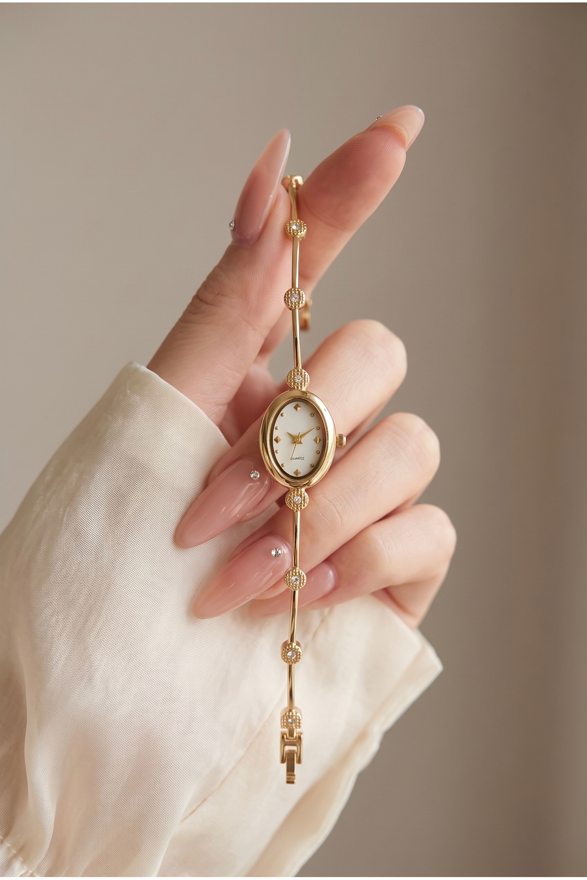 KLISHE Butik Kadın Çelik Saat Gold Renk Premium Tasarım Luxury Vintage Klasik Zarif Şık Old Money Kadın Kol Saati | Limited Edition 2026