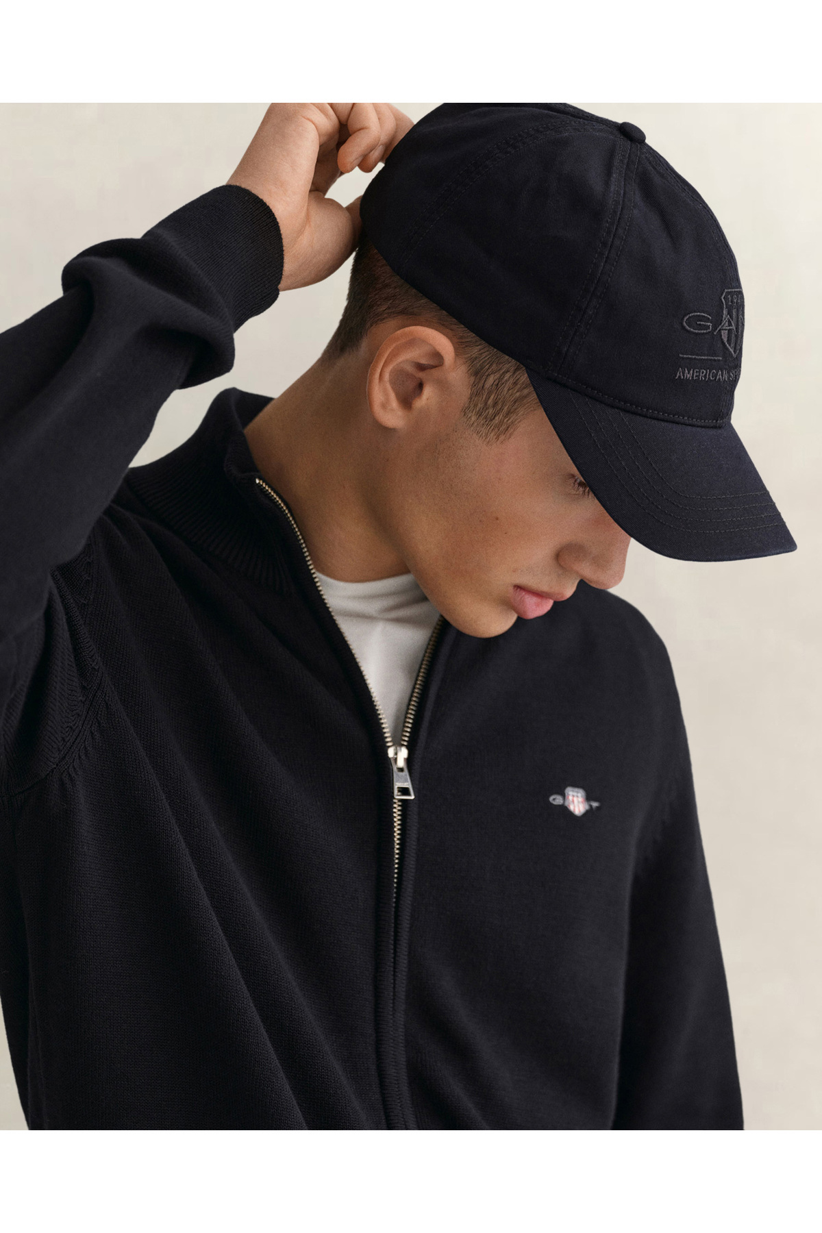 Gant Erkek Siyah Regular Fit Fermuarlı Hırka görsel 4