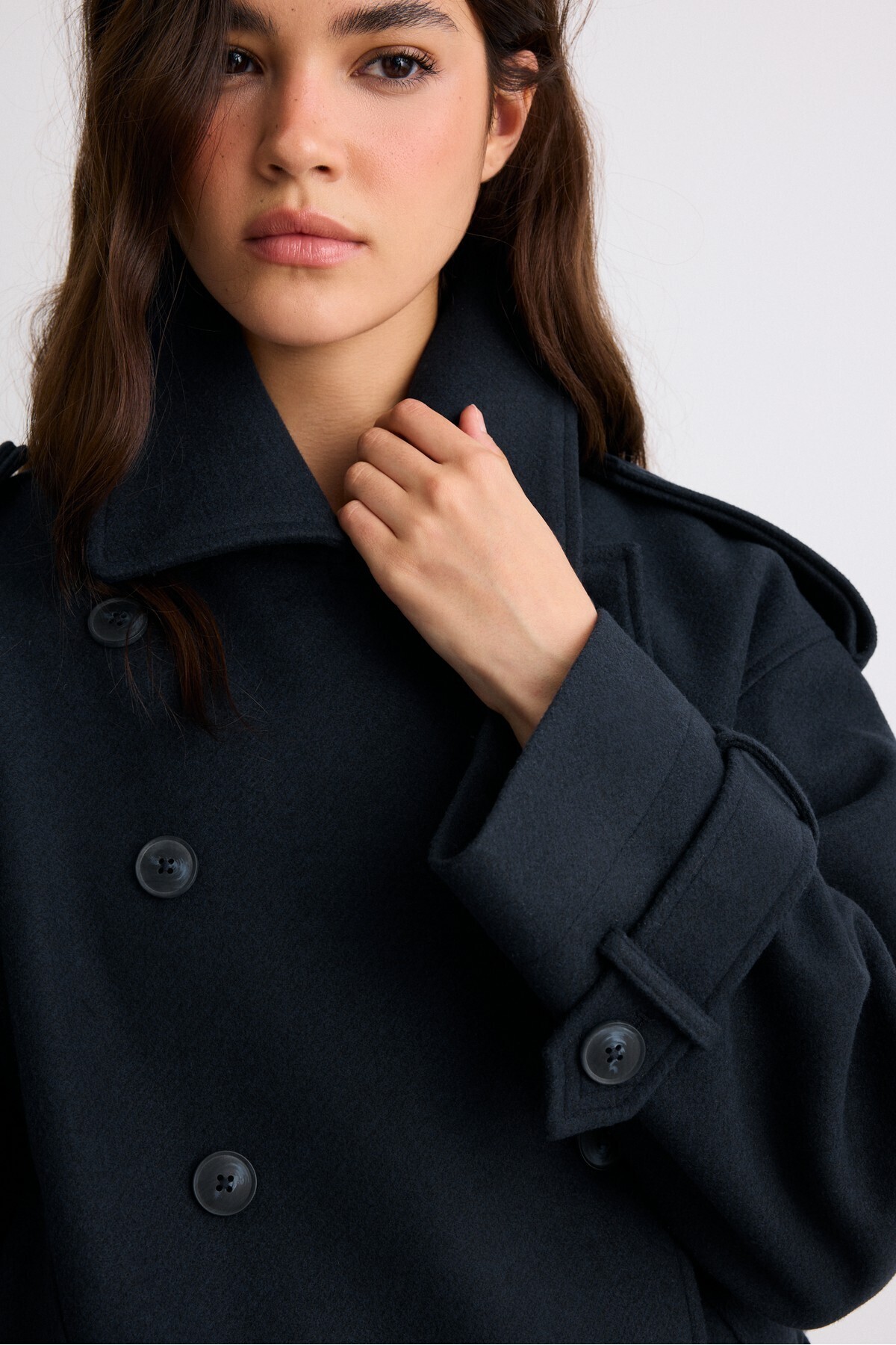 Stradivarius Yumuşak dokulu oversize trençkot görsel 3