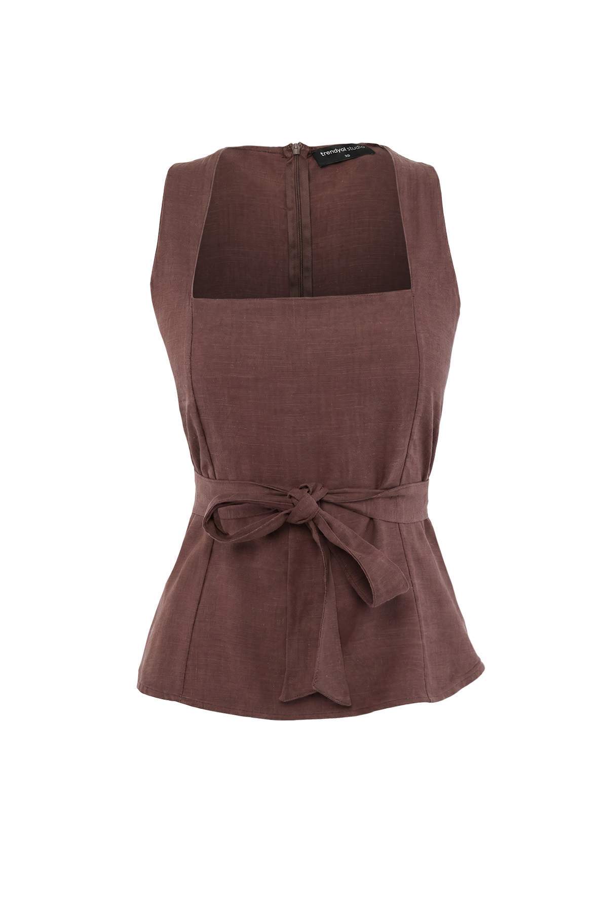 Trendyolmilla Trendyol Studio Açık Kahverengi Keten Görünümlü Kuşaklı Bluz TWOSS26BZ00658