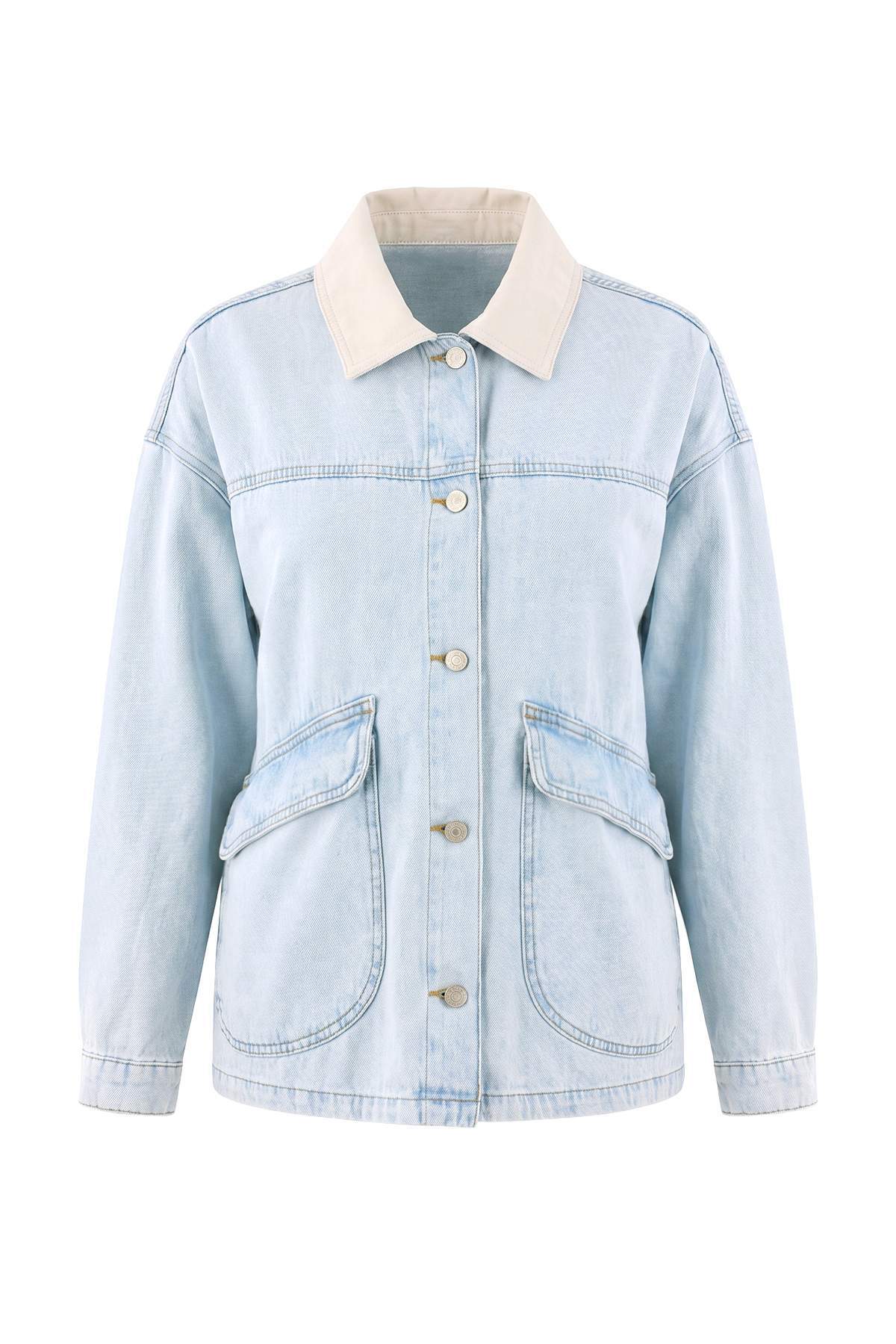 Trendyolmilla Açık Mavi Yaka Detaylı Oversize Denim Ceket TWOAW27CE00018