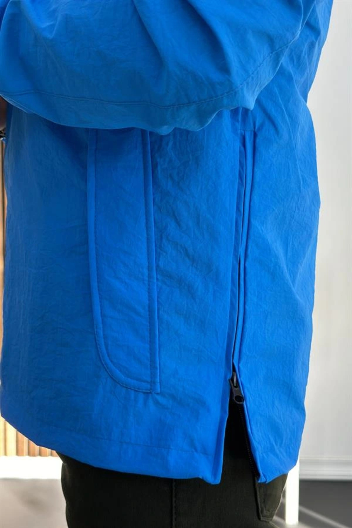 Edwox Erkek Slim Fit Krinkıl Kumaş Kanguru Cepli Yarım Fermuarlı Yağmurluk Mont Mavi Edw077 görsel 5
