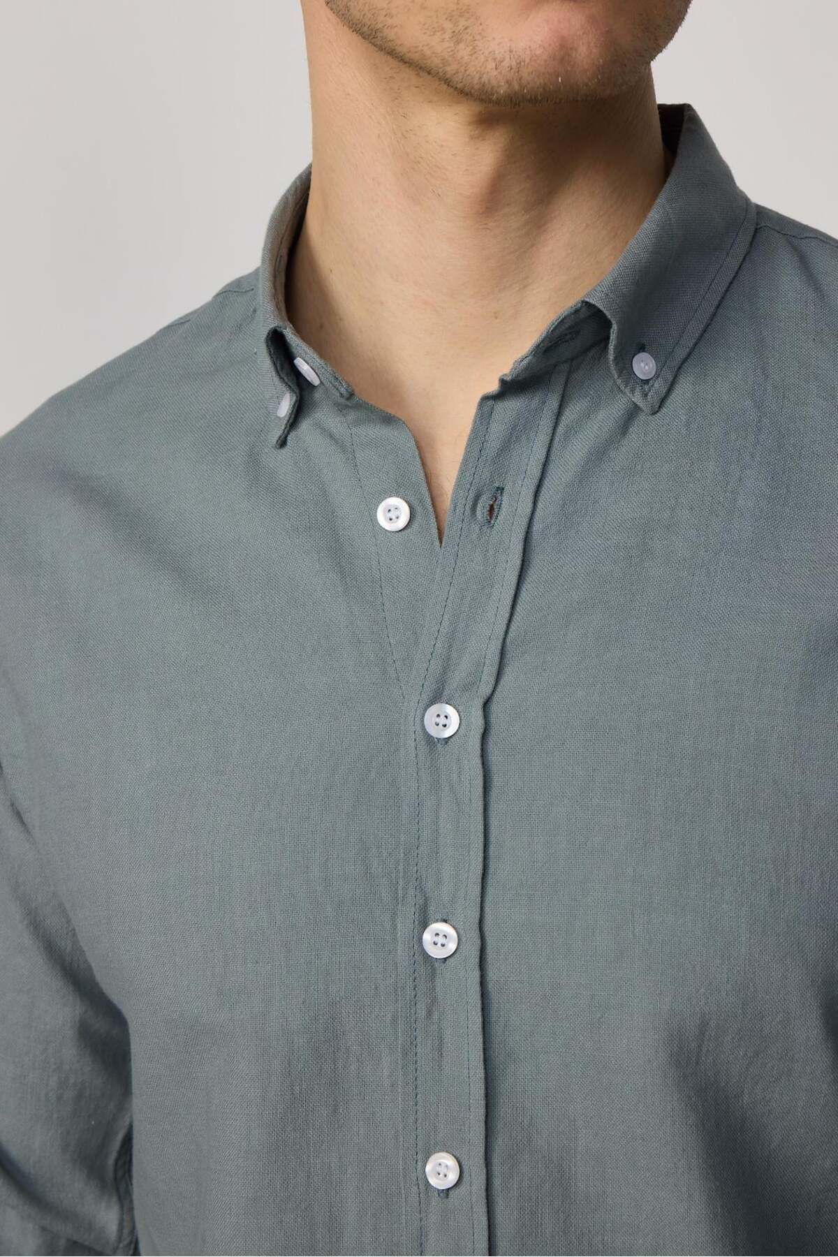 Tudors Erkek Slim Fit Dar Kesim %100 Pamuk Keten Doku Düğmeli Yaka Gri Gömlek görsel 4