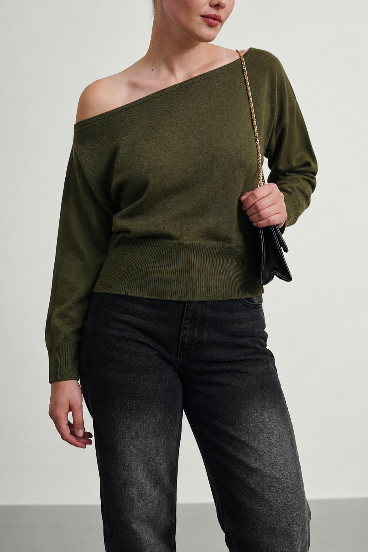 Gülce moda Kadın İnce Merserize Asimetrik Kesim Kayık Yaka Triko Kazak görsel 3