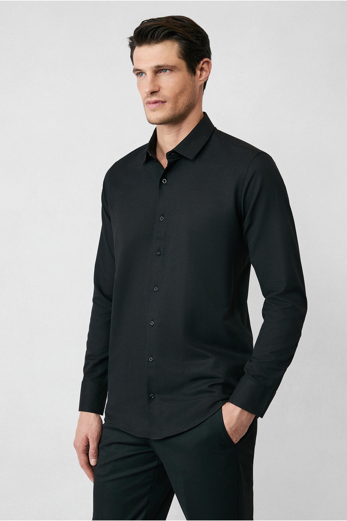 Kiğılı Uzun Kol Slim Fit Klasik Yaka Pamuklu Kolay Ütülenebilir Oxford 4 Mevsim Gömlek görsel 2