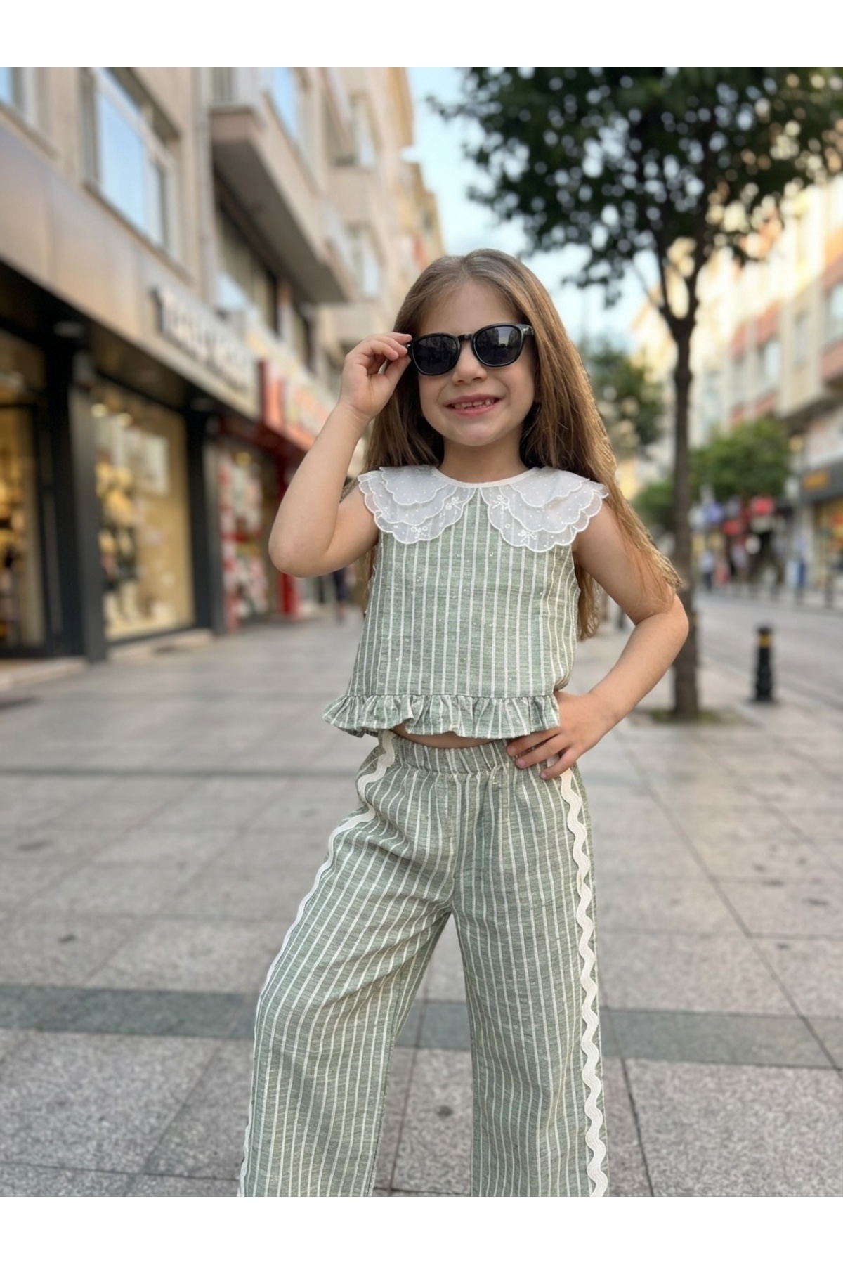 Kız çocuk keten takım pullu simli