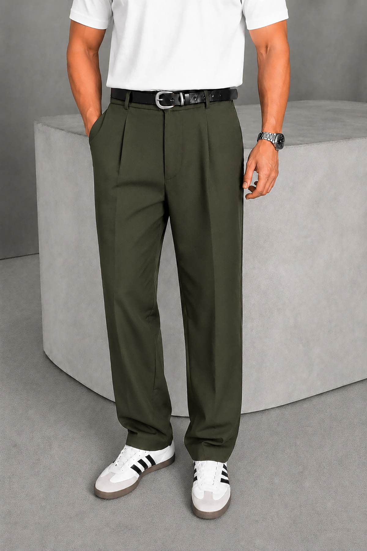 Men's Khaki Color Pleated Detail Timeless Design Premium Fabric Pants