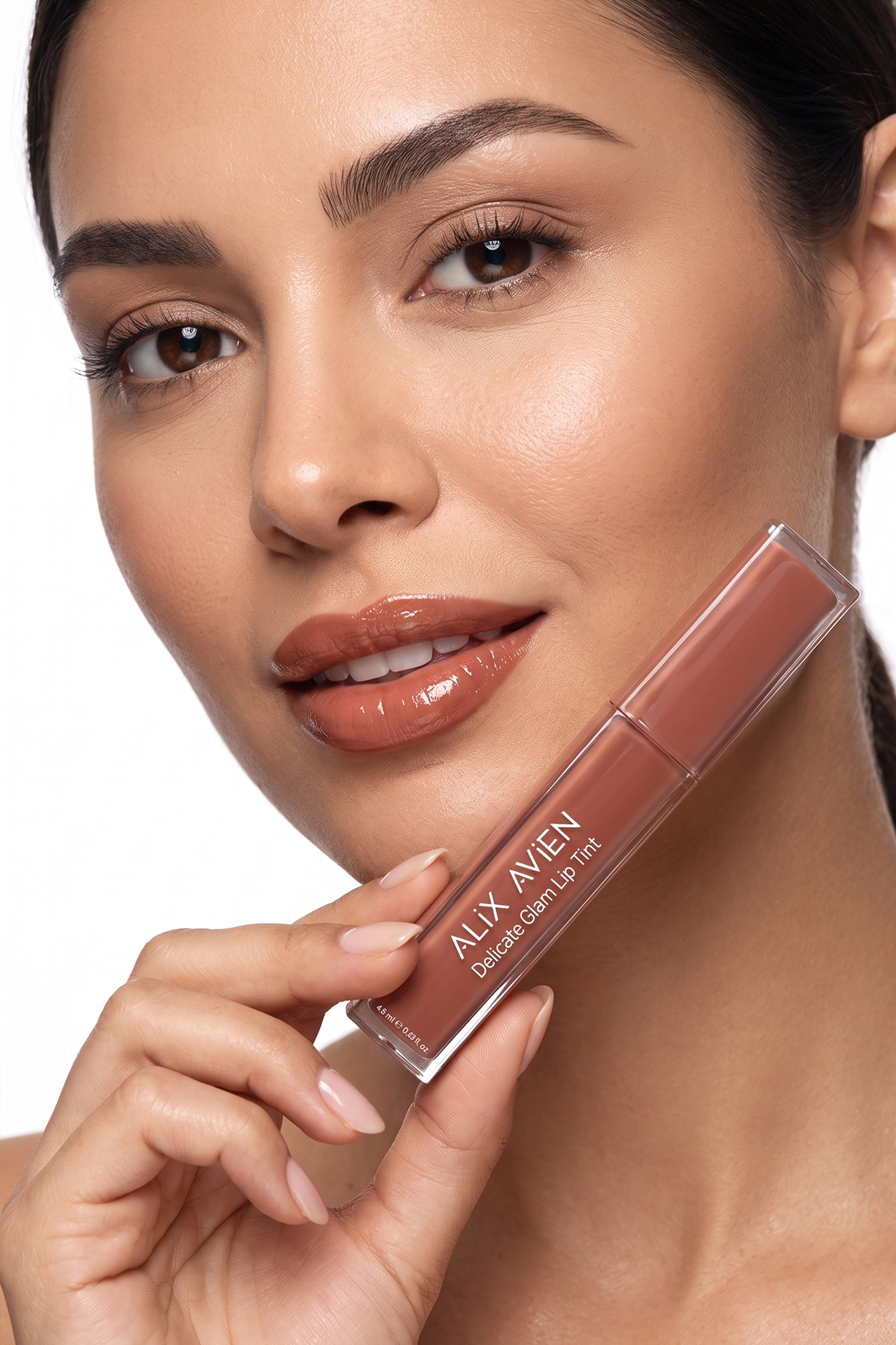 رنگ لب براق پایه آب - رنگ لب دلیکیت گلم 705 قهوه‌ای آجری — بژ LIPTINT — تصویر 5 از 6