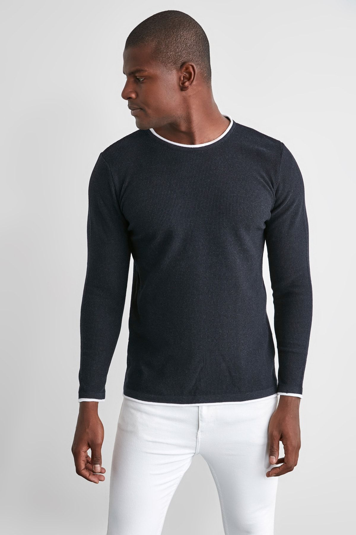 Trendyol Collection-Granatowy męski sweter Slim Fit Slim Fit z kontrastowym kołnierzykiem Tmnaw21Kz2499 14