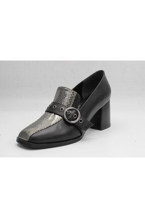 Kadın Hakiki Deri Siyah Deri Gümüş Yılan Baskı Tokalı Kalın Topuklu Ayakkabı HS-6460