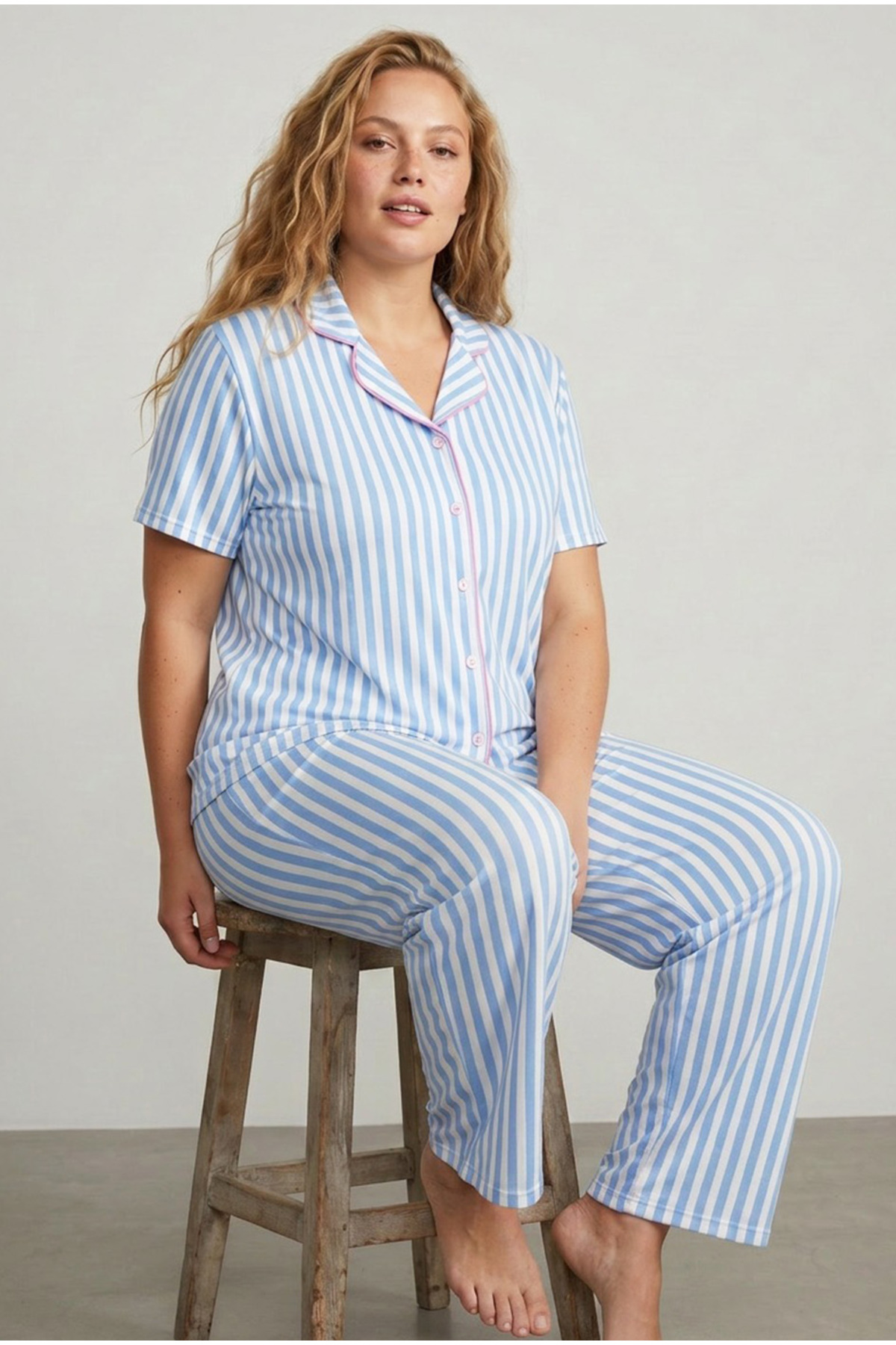 Siyah İnci mavi beyaz çizgi desenli Curve Büyük Beden Battal boy Düğmeli Biyeli Pijama Takımı