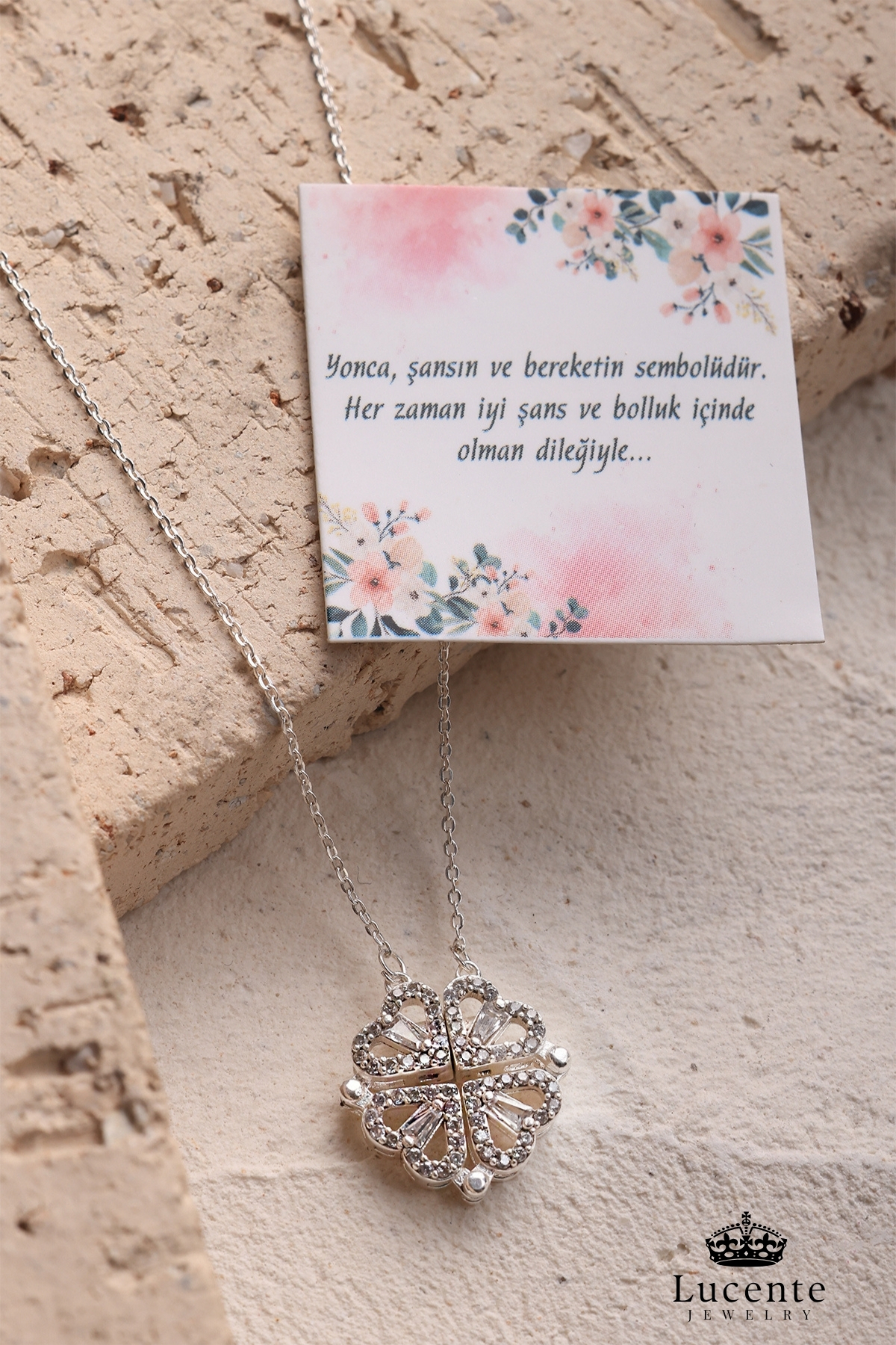 Lucente Jewellery Mıknatıslı Açılır Kapanır Kalp Yonca 925 Ayar Hediyelik Kalpten 4 Yapraklı Yoncaya Dönüşen 2'si 1 Arada Özel Tasarım Gümüş Çift Kullanımlı 45 Cm Zincirli Uğur Bereket Şans Aşk Simgesi Kadın Kolye görsel 6