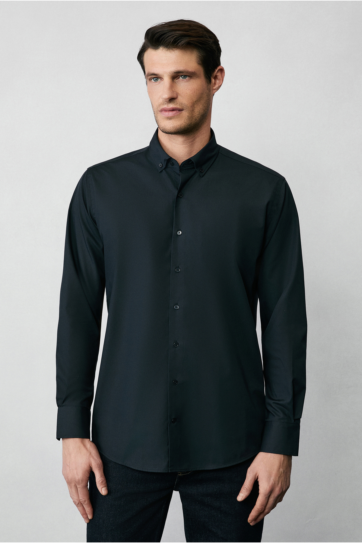 Kiğılı Uzun Kol Regular Fit Düğmeli Yaka Pamuklu Non Iron Ütü Gerektirmeyen Gömlek görsel 2