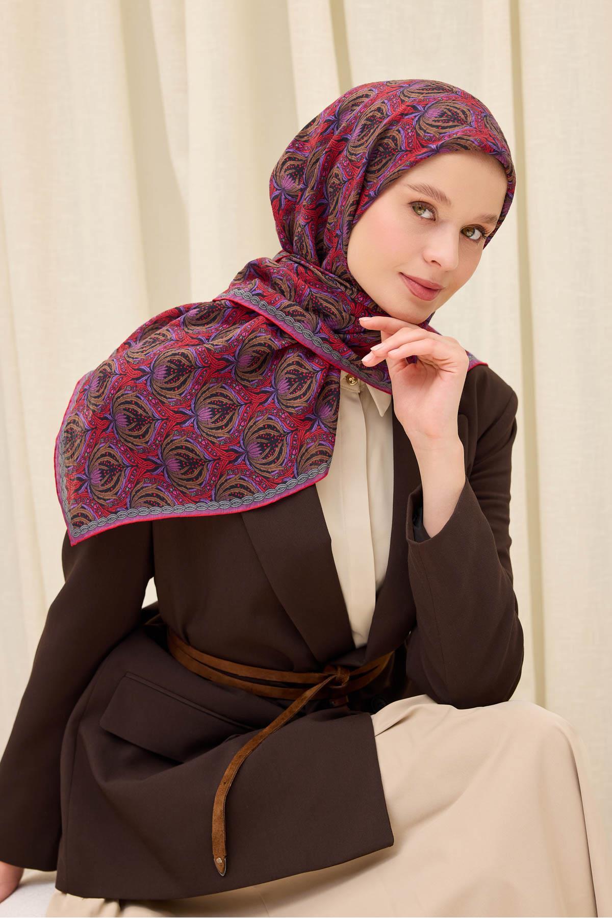 Monare Scarf Bud Black 90x90
