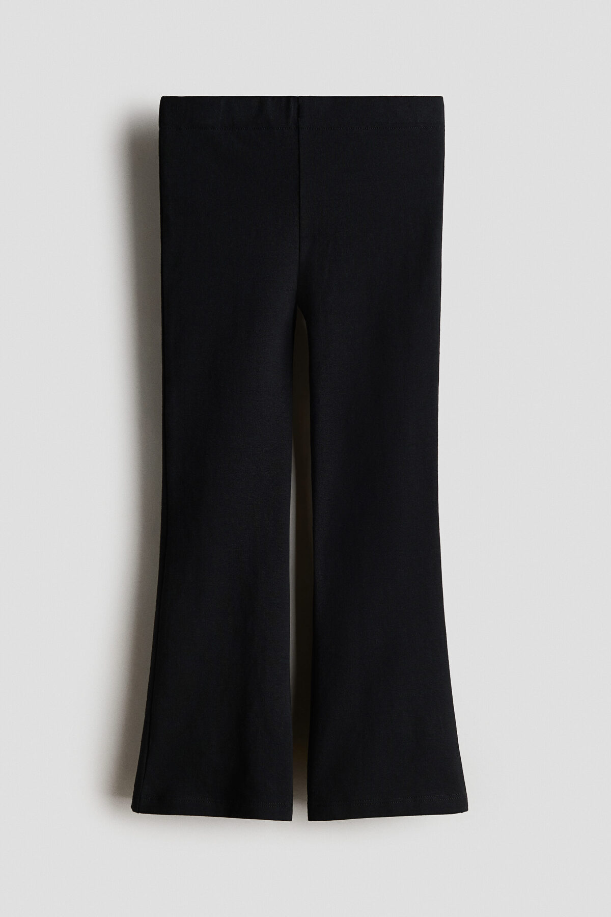 لگ‌های گشاد نخی به سبک اسپانیایی اچ اند ام ساپورت H&M